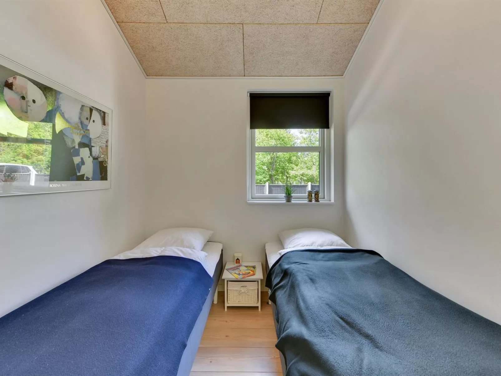 "Elena" - 800m to the fjord-Inside