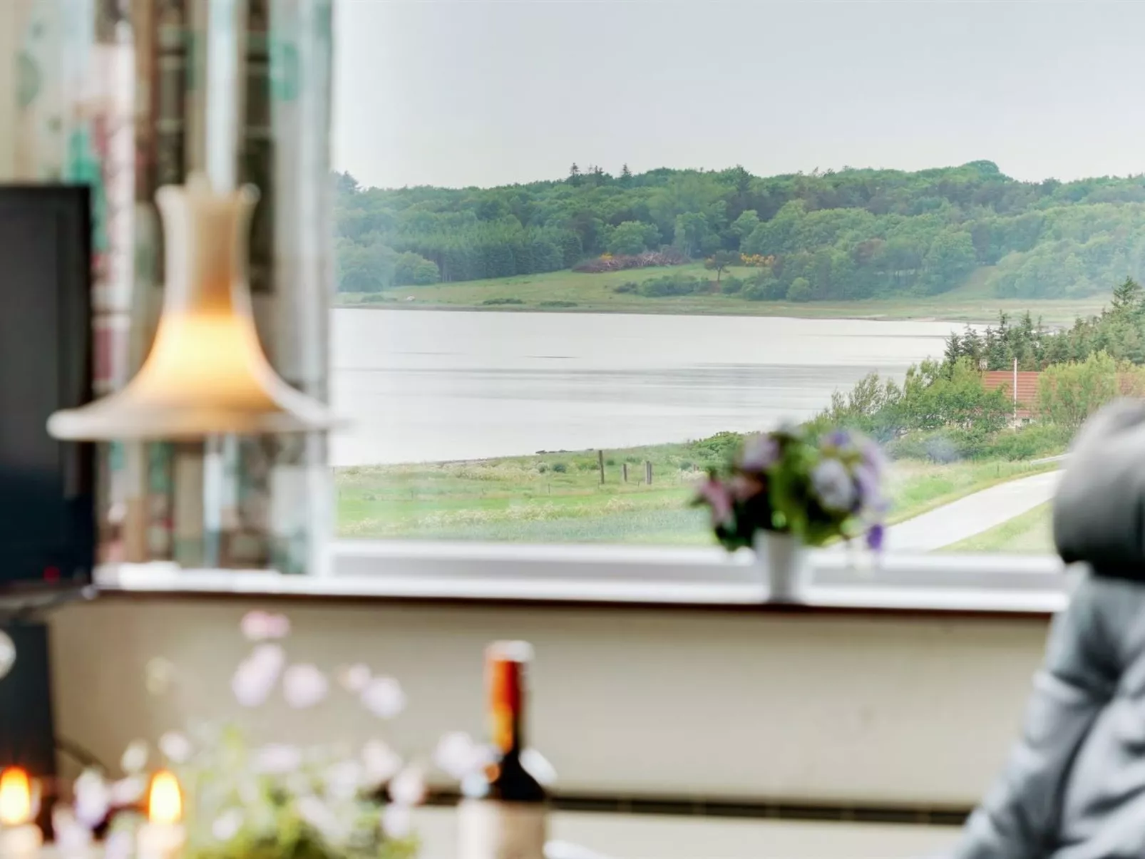 "Ephra" - 250m to the fjord-Drinnen