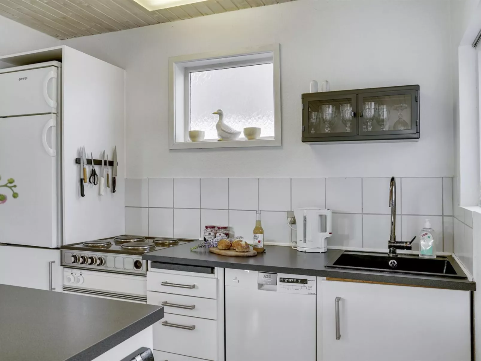 "Alvina" - 25m from the sea-Inside