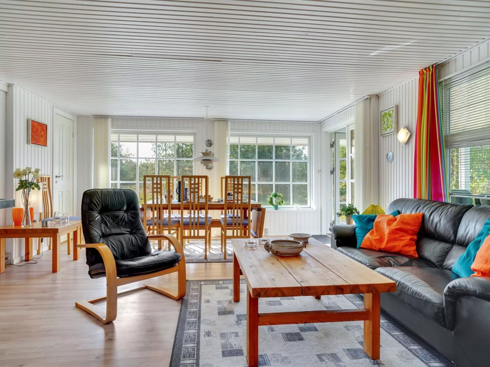 "Dorith" - 100m from the sea-Dedans