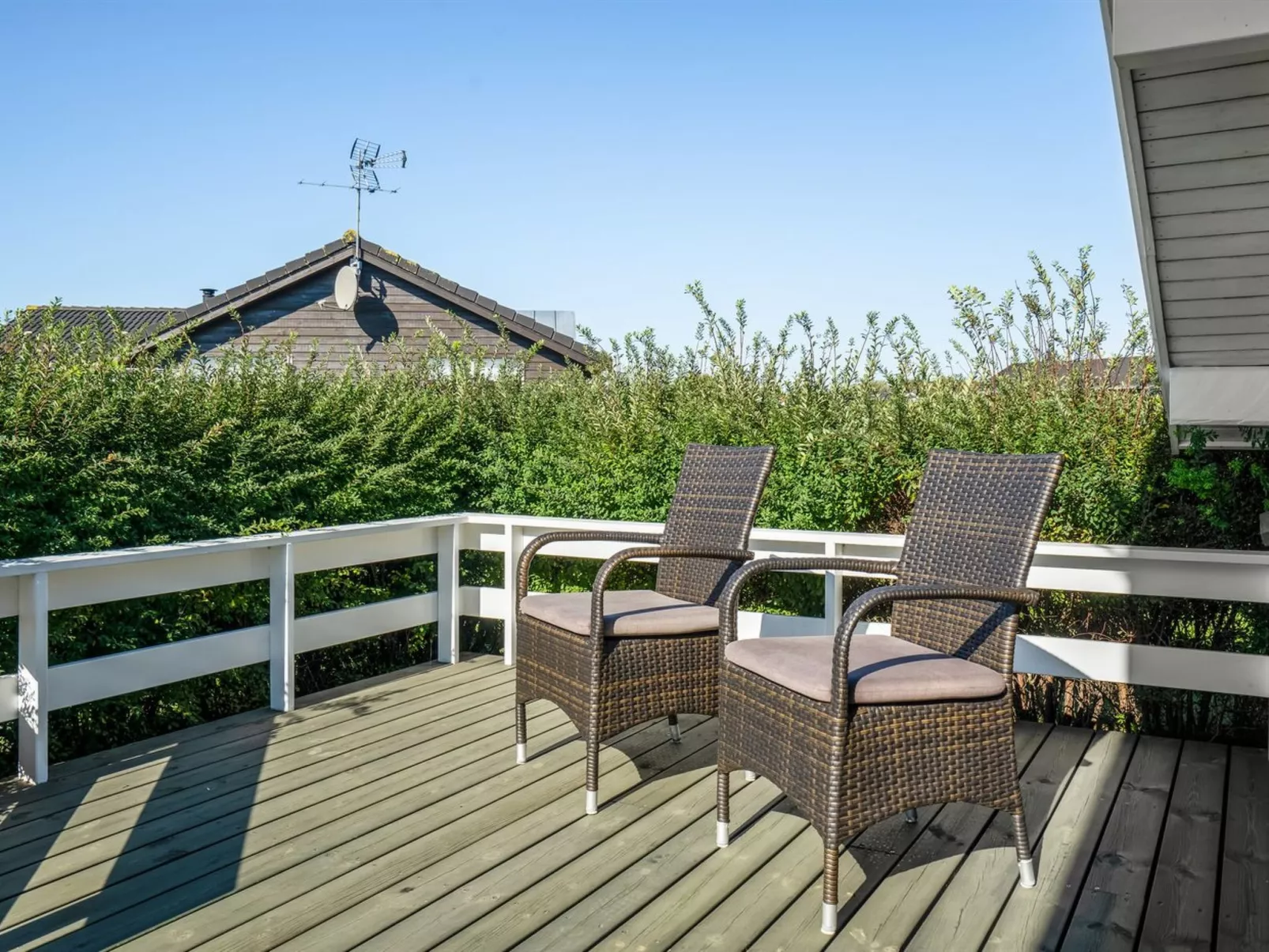 "Brynjolf" - 350m to the fjord-Outside