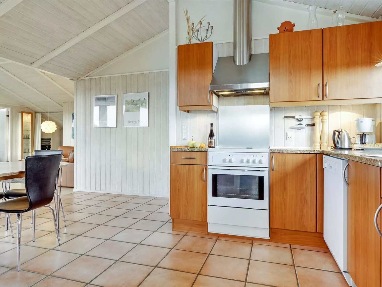 "Lien" - 160m from the sea-Inside