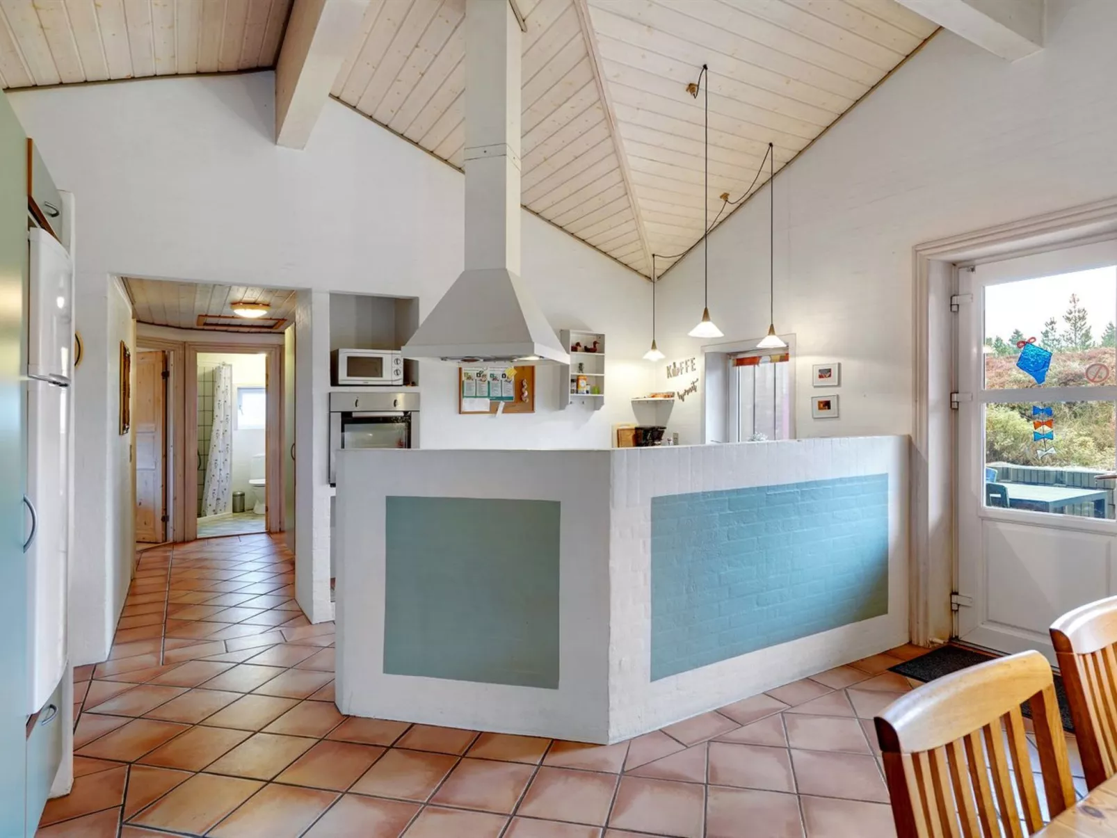 "Asdis" - 2.8km from the sea-Drinnen