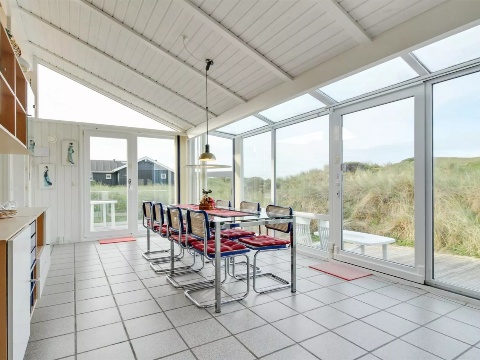 "Avni" - 200m from the sea-Drinnen