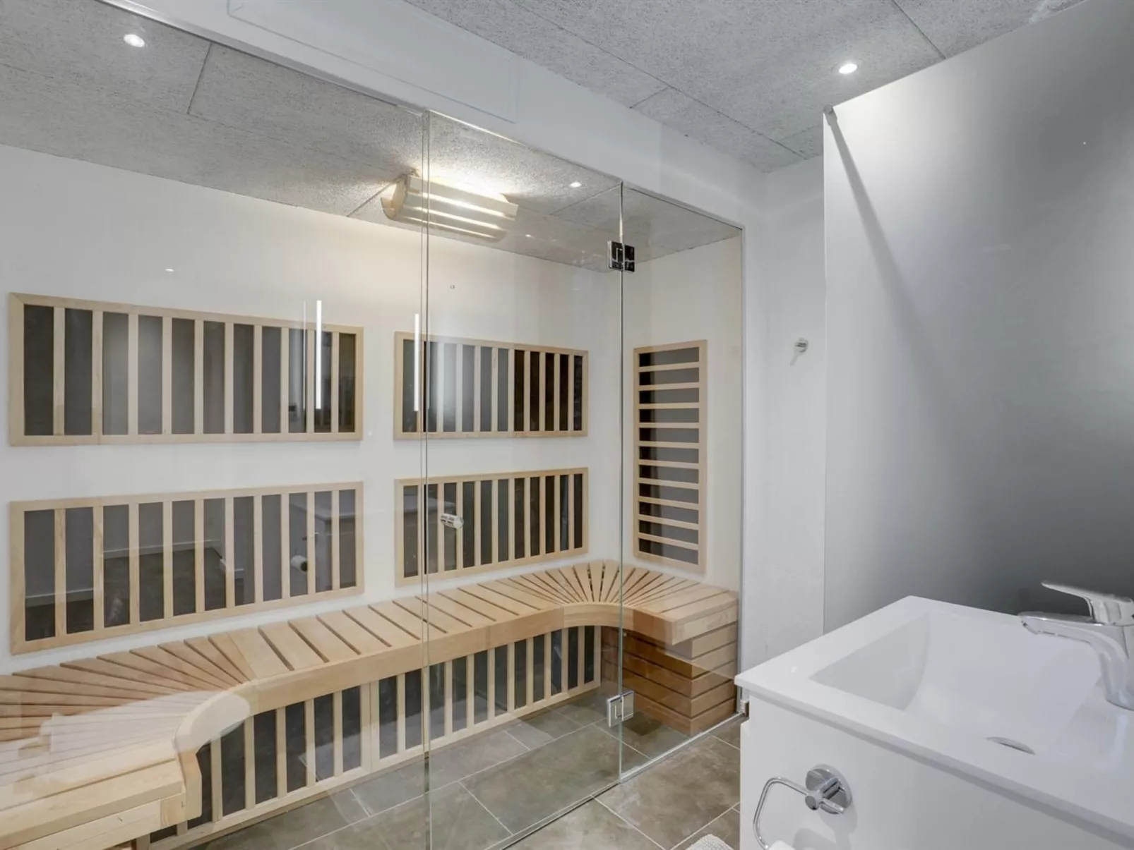 "Christiern" - 4.5km from the sea-Drinnen