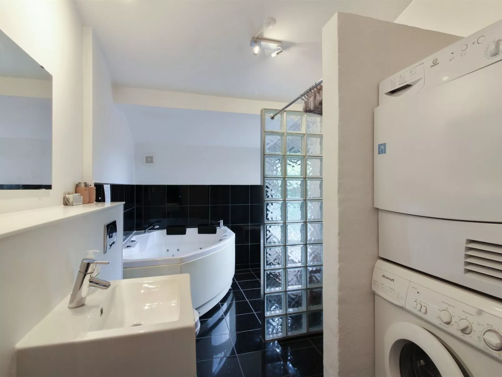 "Nienke" - 700m from the sea-Inside