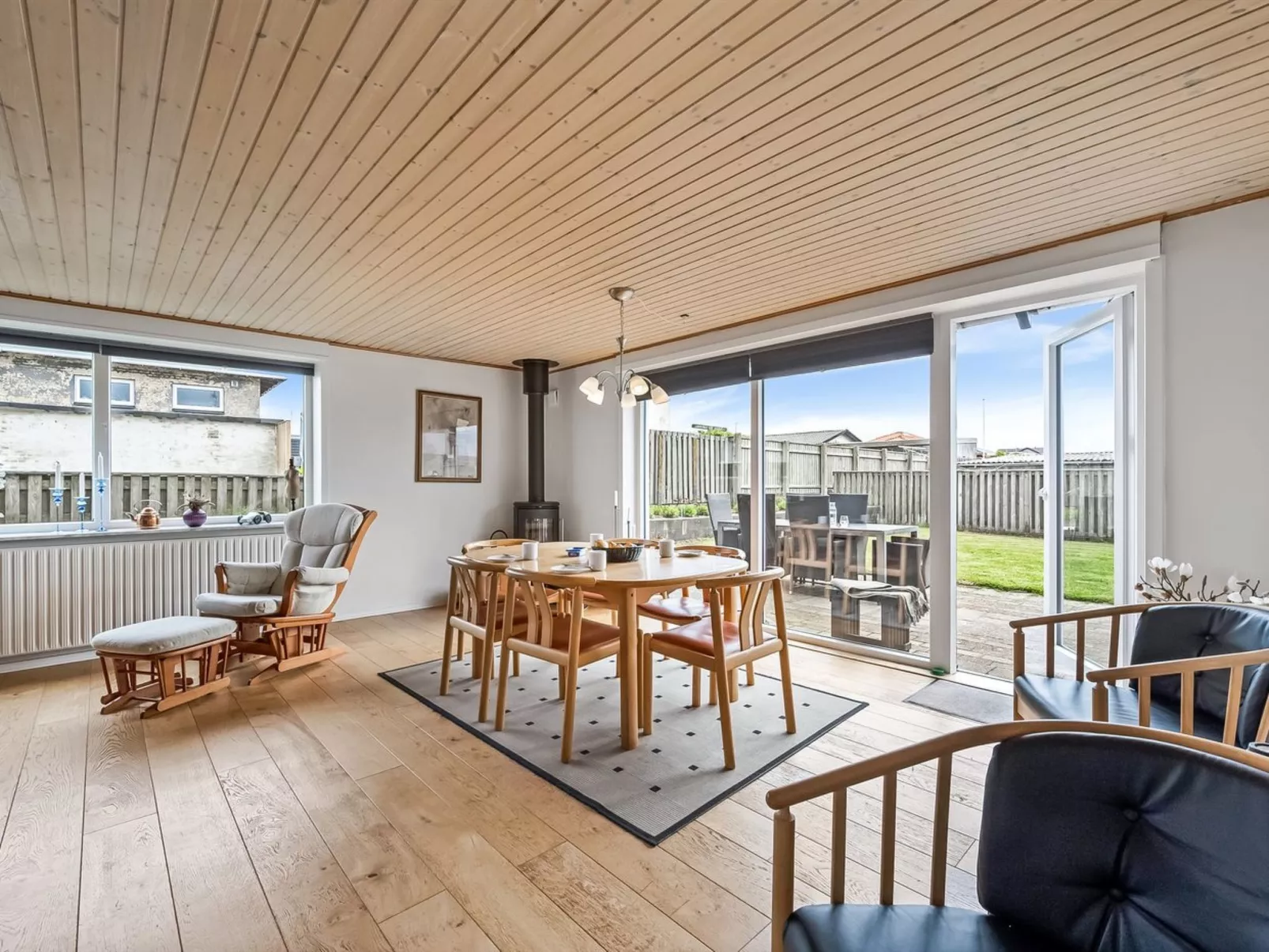 "Agne" - 400m from the sea-Drinnen