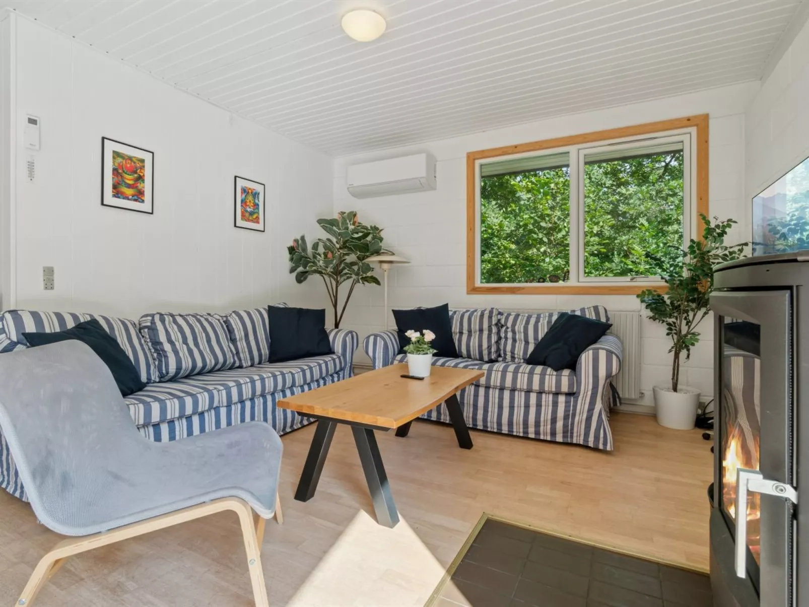 "Henri" - 800m from the sea-Dedans