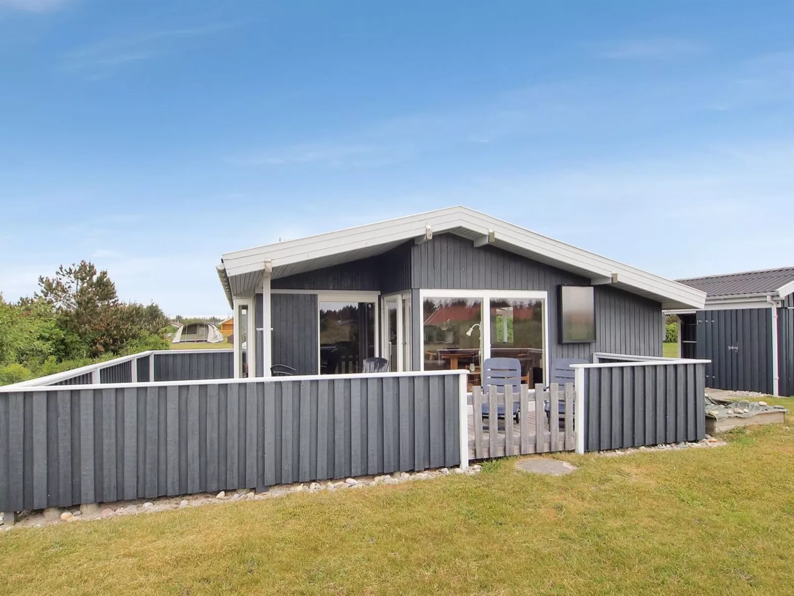 "Maika" - 800m to the fjord-Draußen