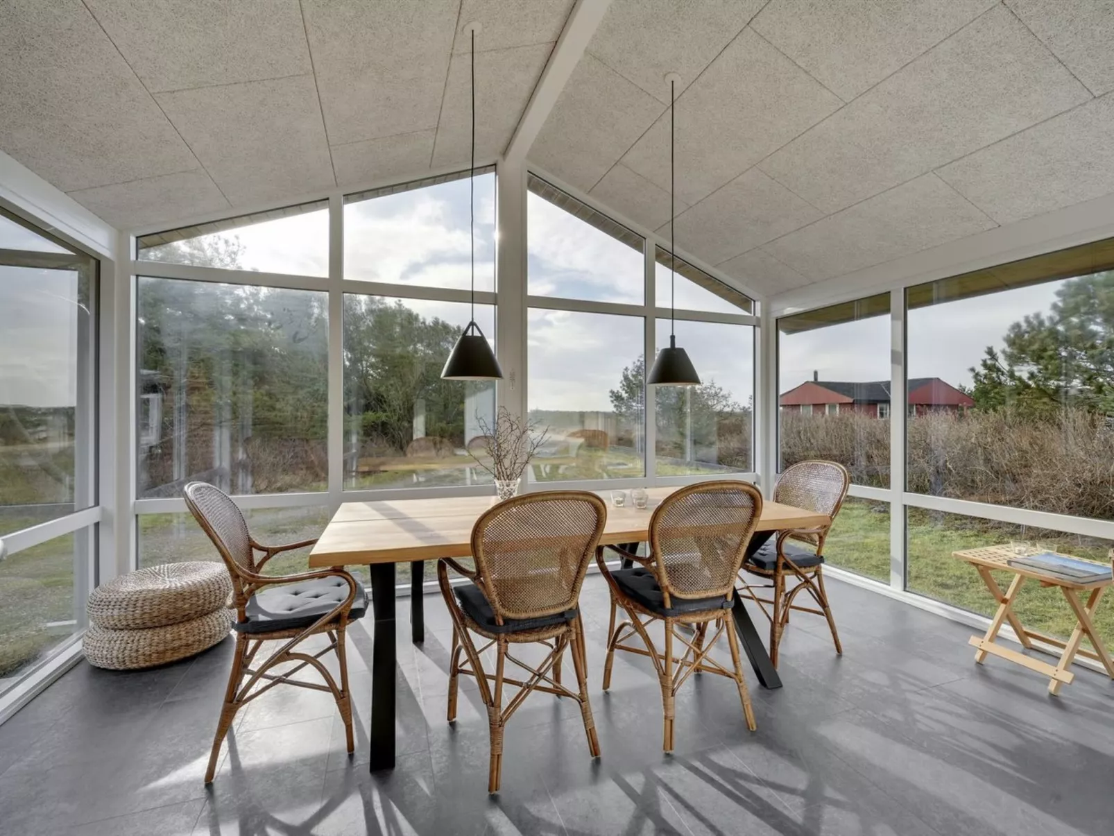 "Shalez" -  from the sea-Inside