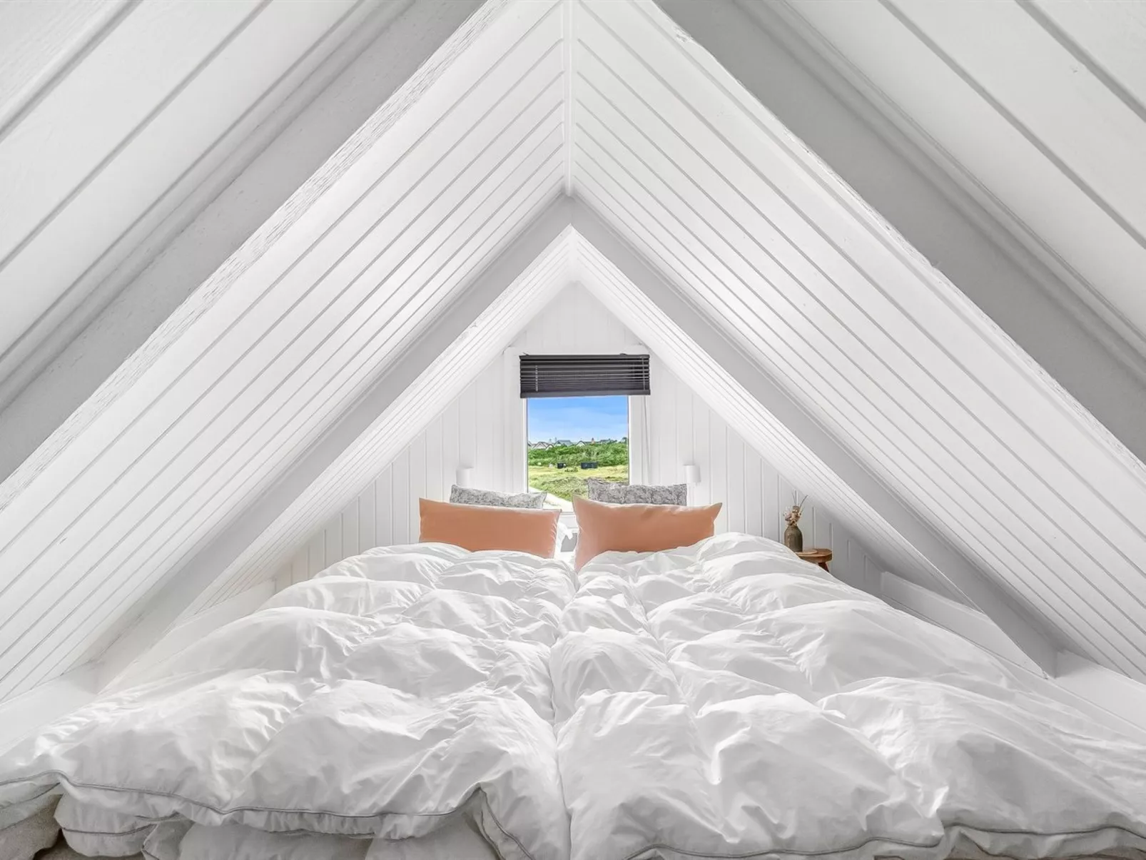 "Hen" - 400m from the sea-Dedans