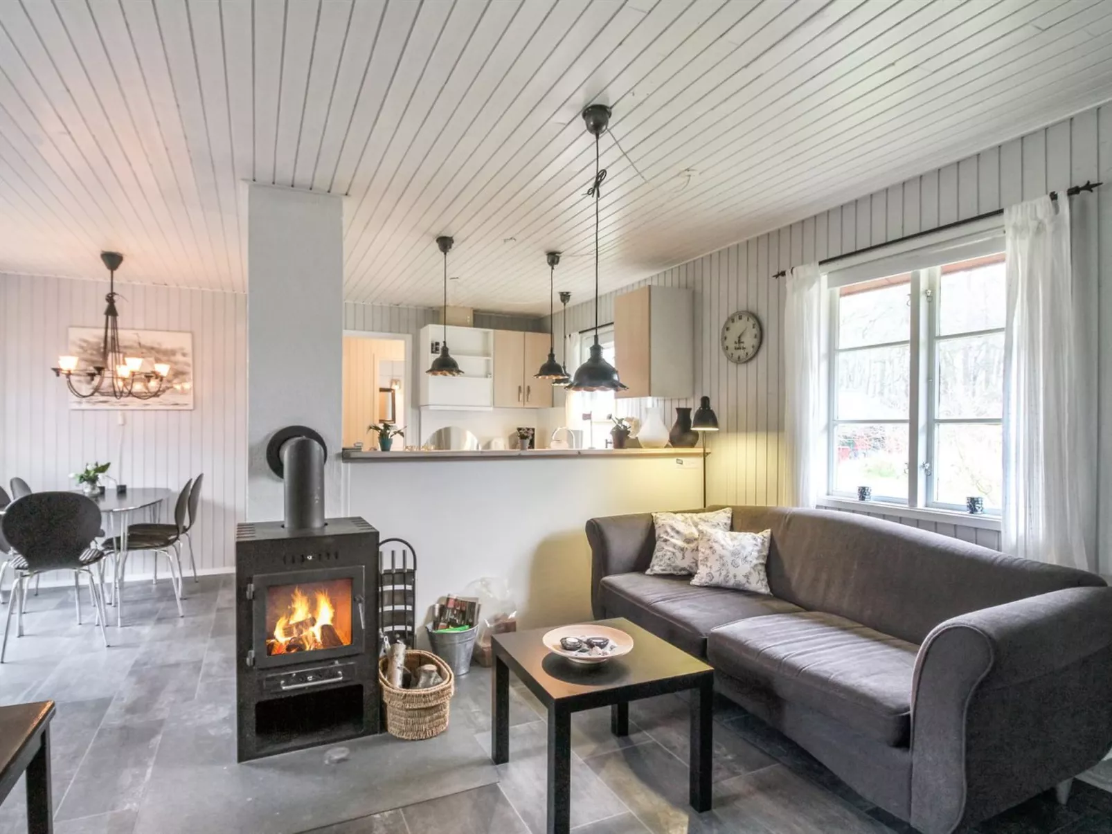 "Loke" - 300m from the sea-Drinnen