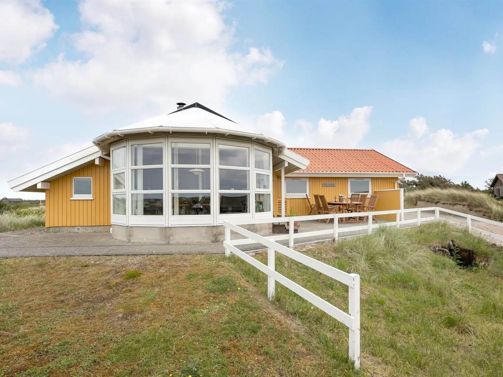 "Thrond" - 200m from the sea-Draußen