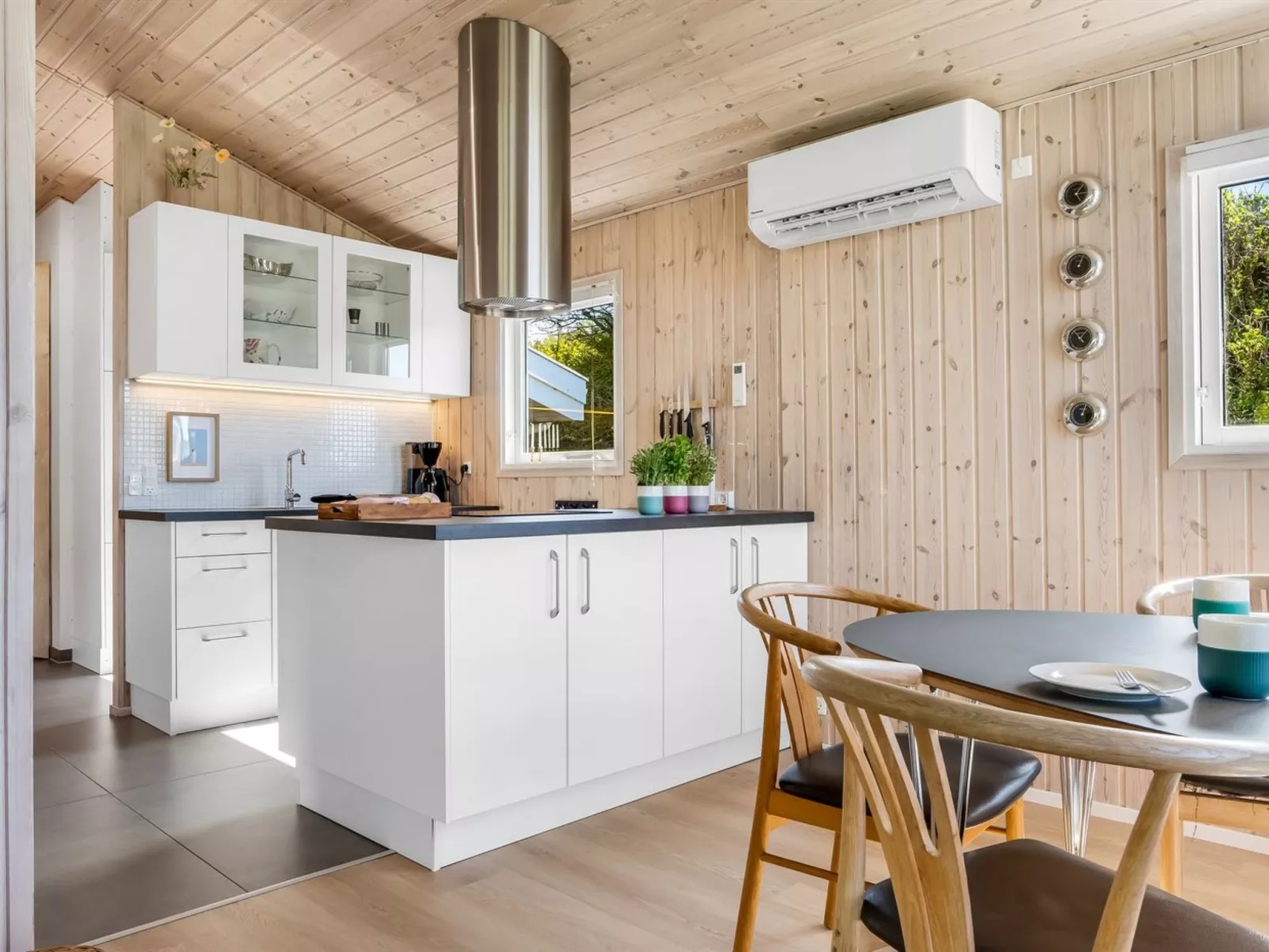 "Idalia" - 125m from the sea-Inside