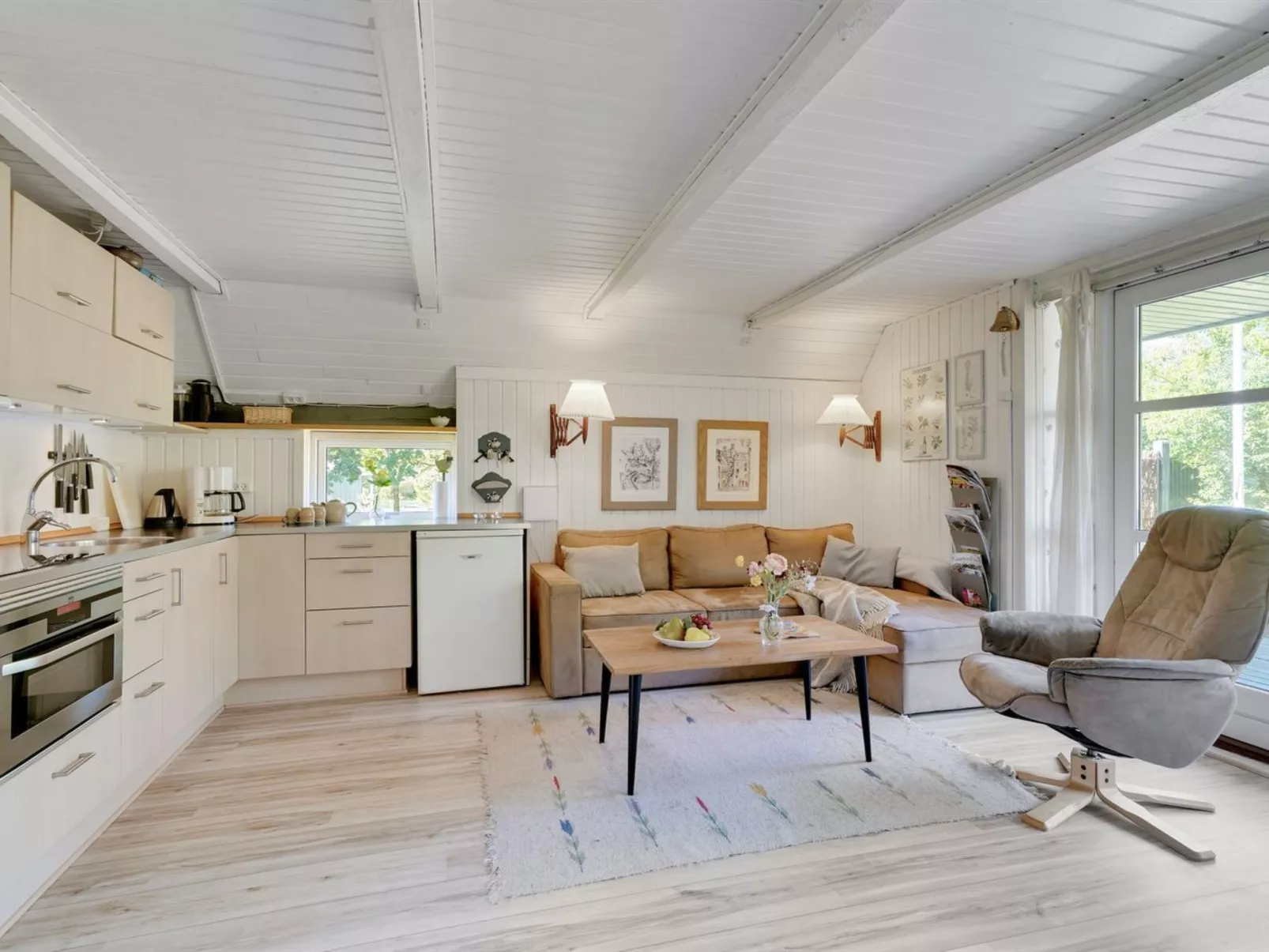 "Amelia" - 250m to the fjord-Inside