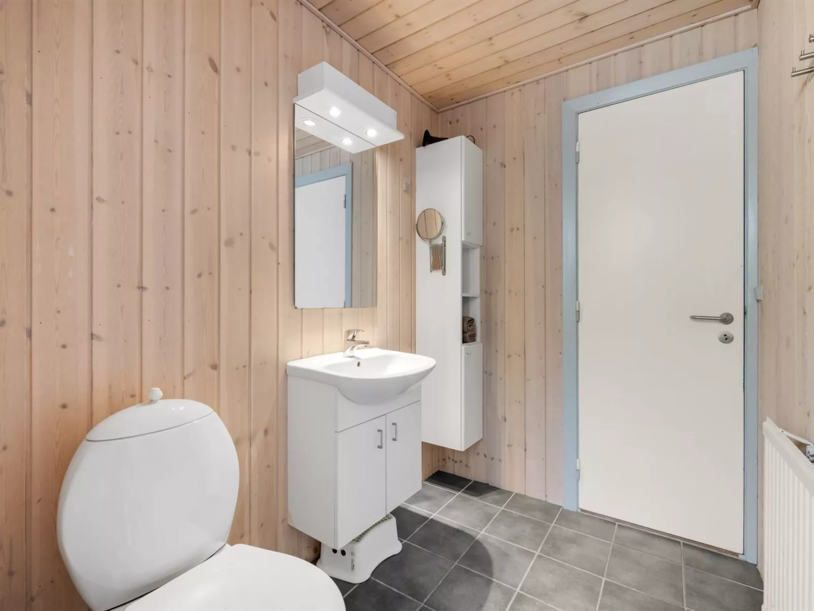 "Sutere" - 200m to the fjord-Inside