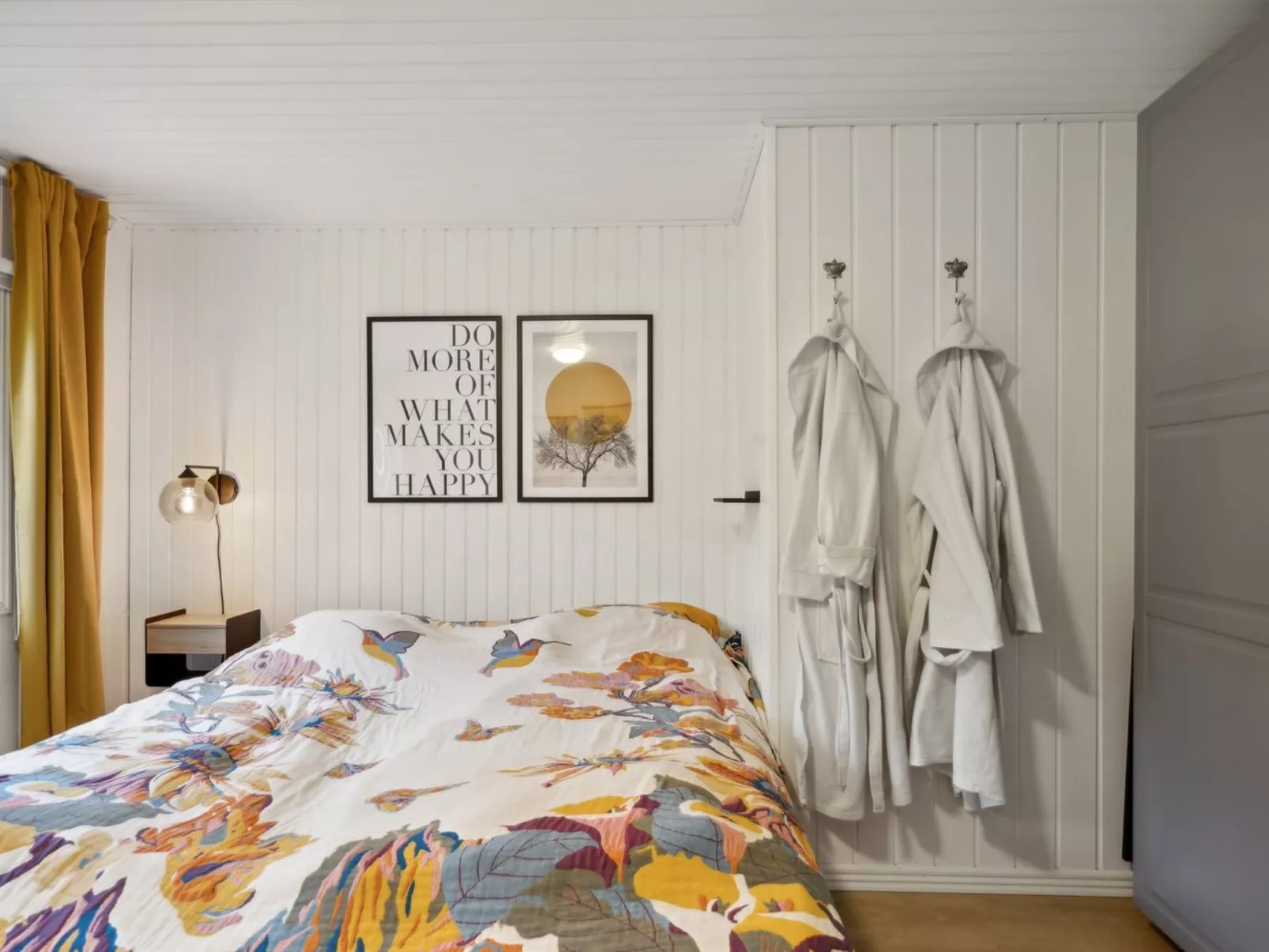 "Astrid" - 875m from the sea-Inside