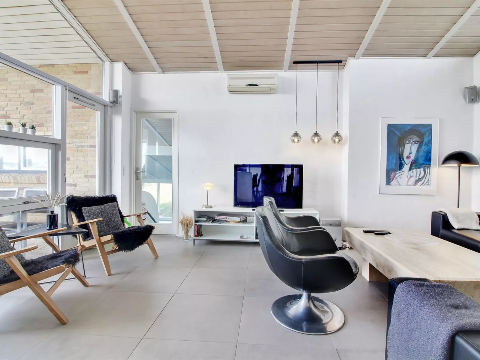 "Judeth" - 300m from the sea-Dedans