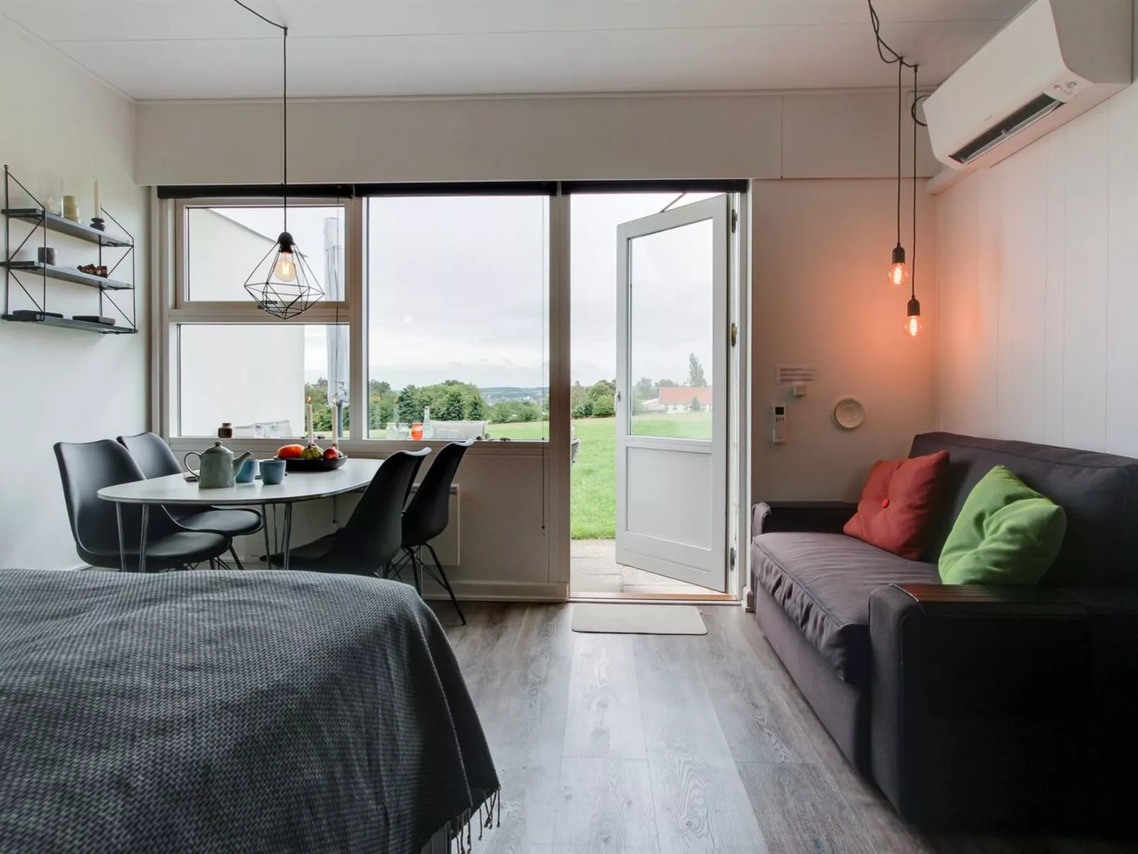 "Atte" - 300m from the sea-Drinnen