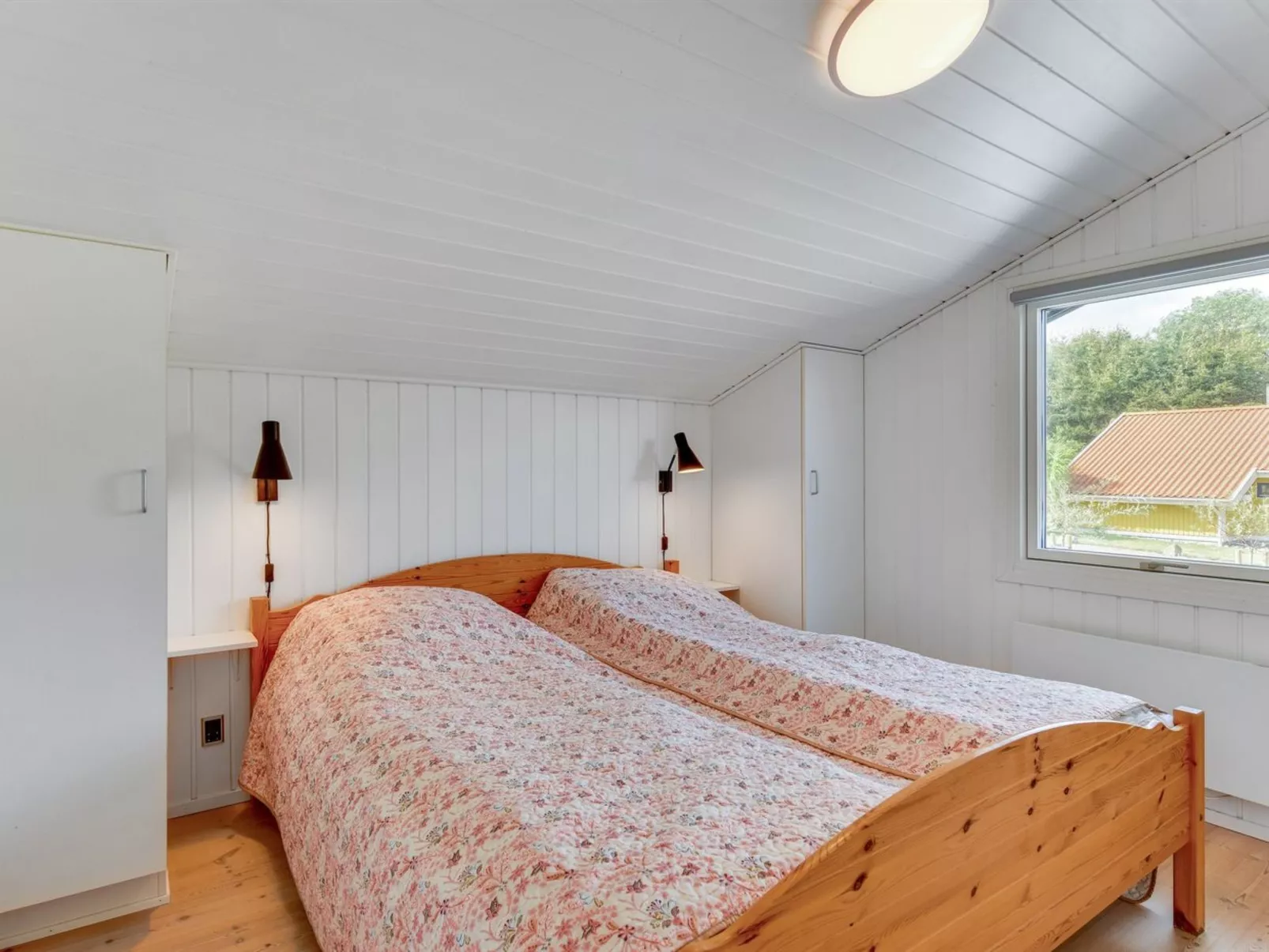 "Beowulf" - 200m from the sea-Inside