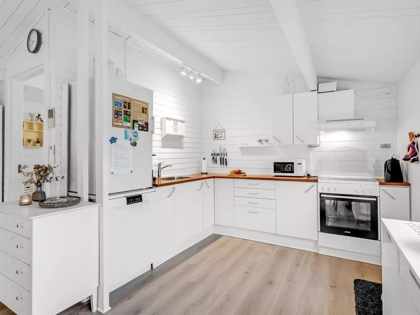 "Staffan" - 200m to the fjord-Inside