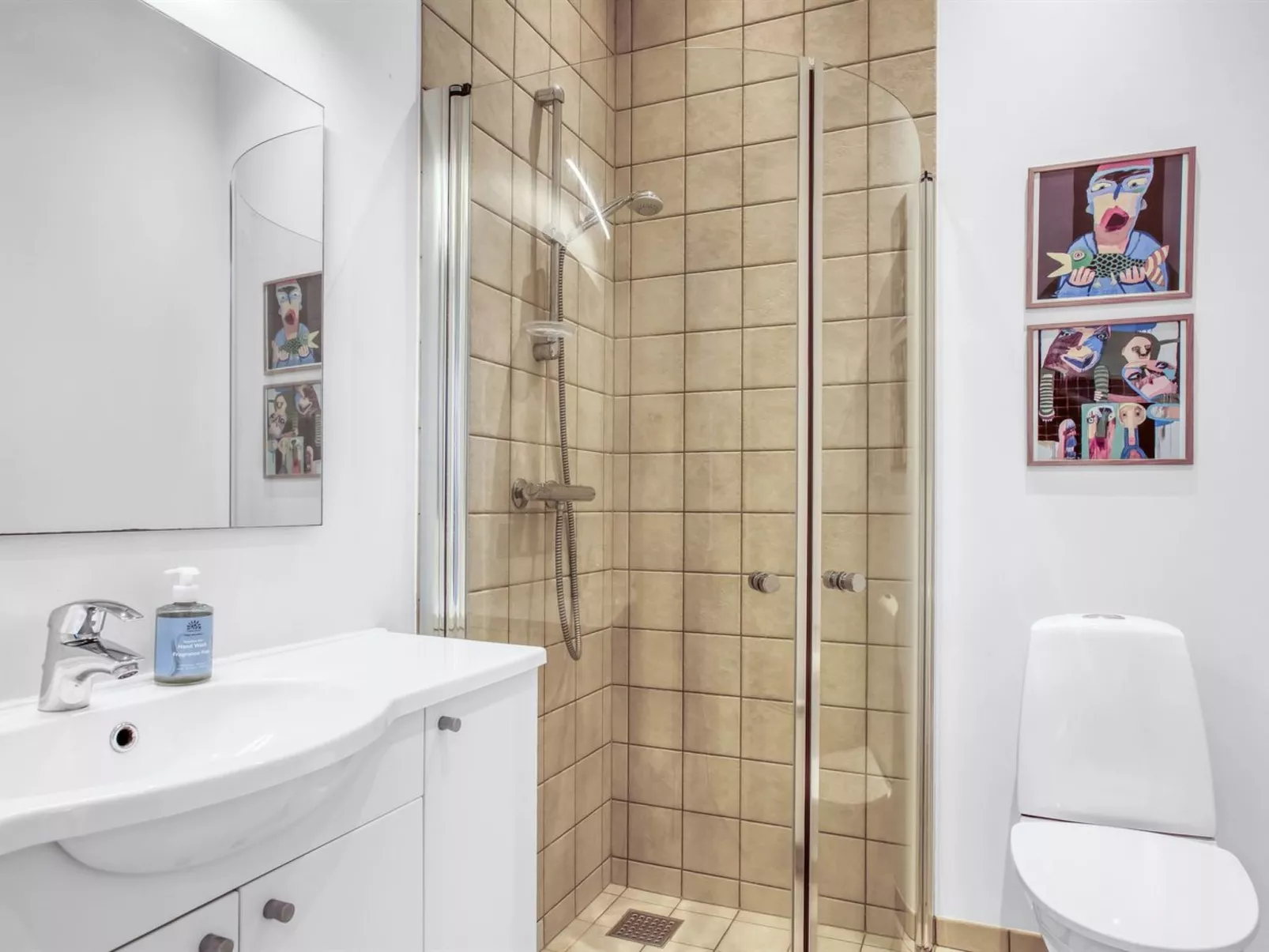 "Eileen" - 300m from the sea-Drinnen