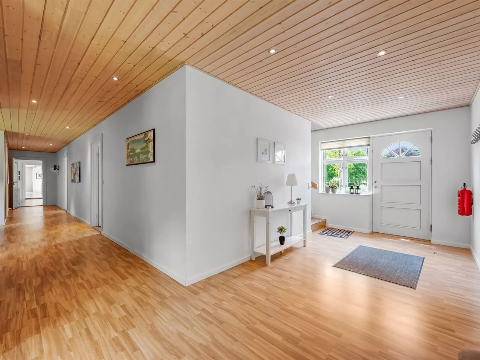 "Eini" - 4.5km from the sea-Inside