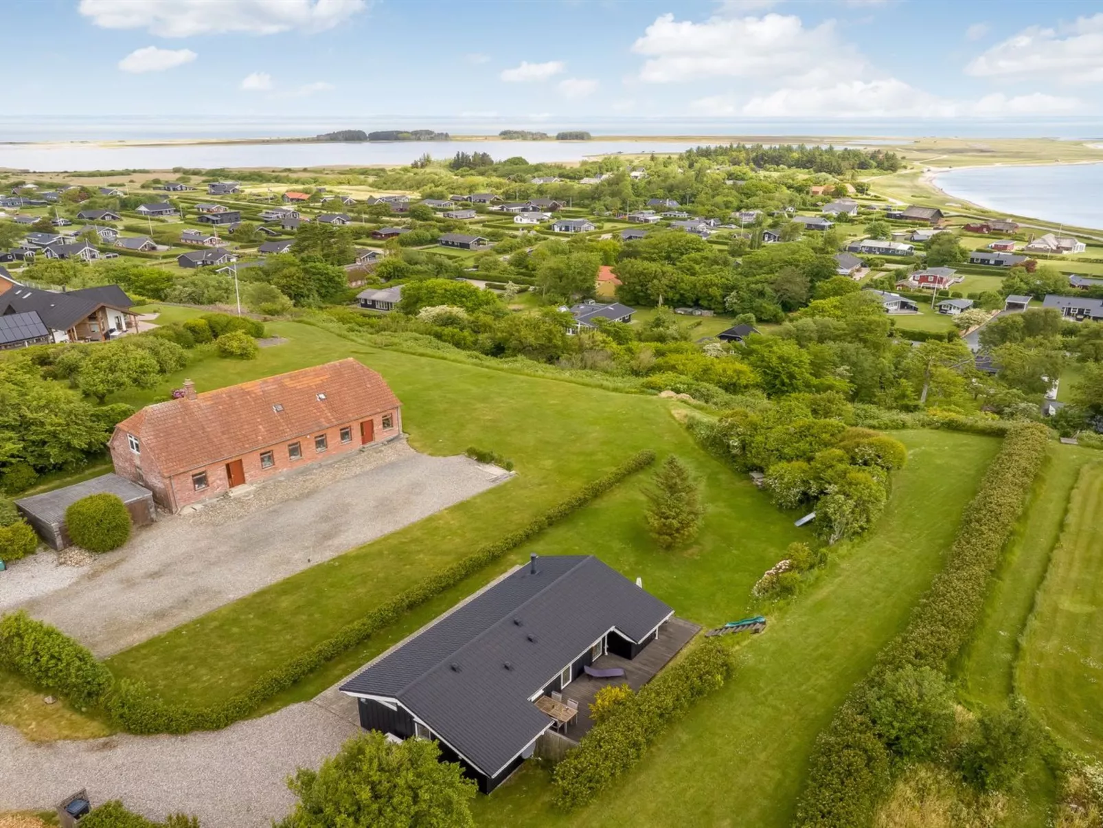 "Tanna" - 330m to the fjord-Outside