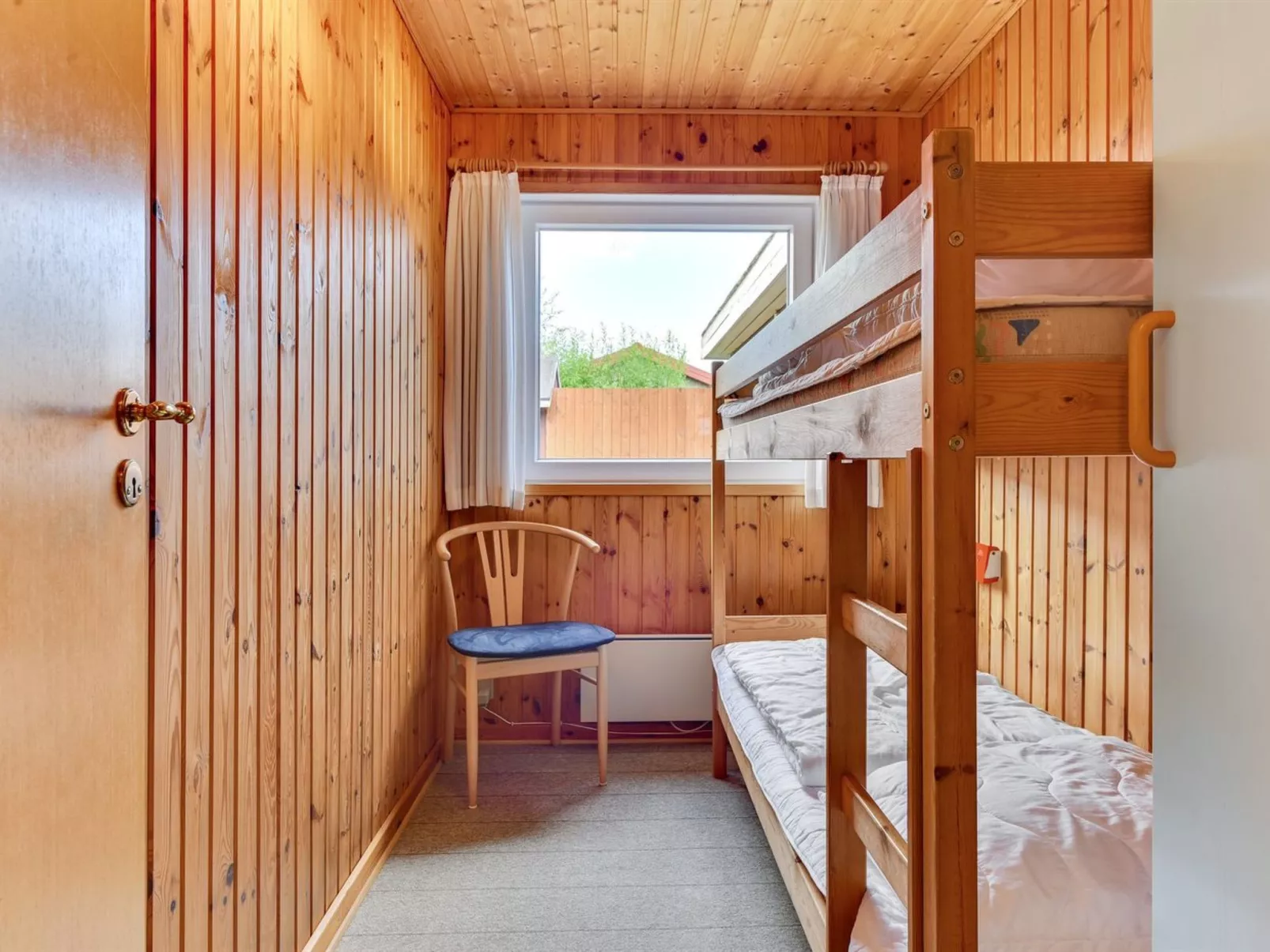 "Ellyn" - 500m from the sea-Drinnen