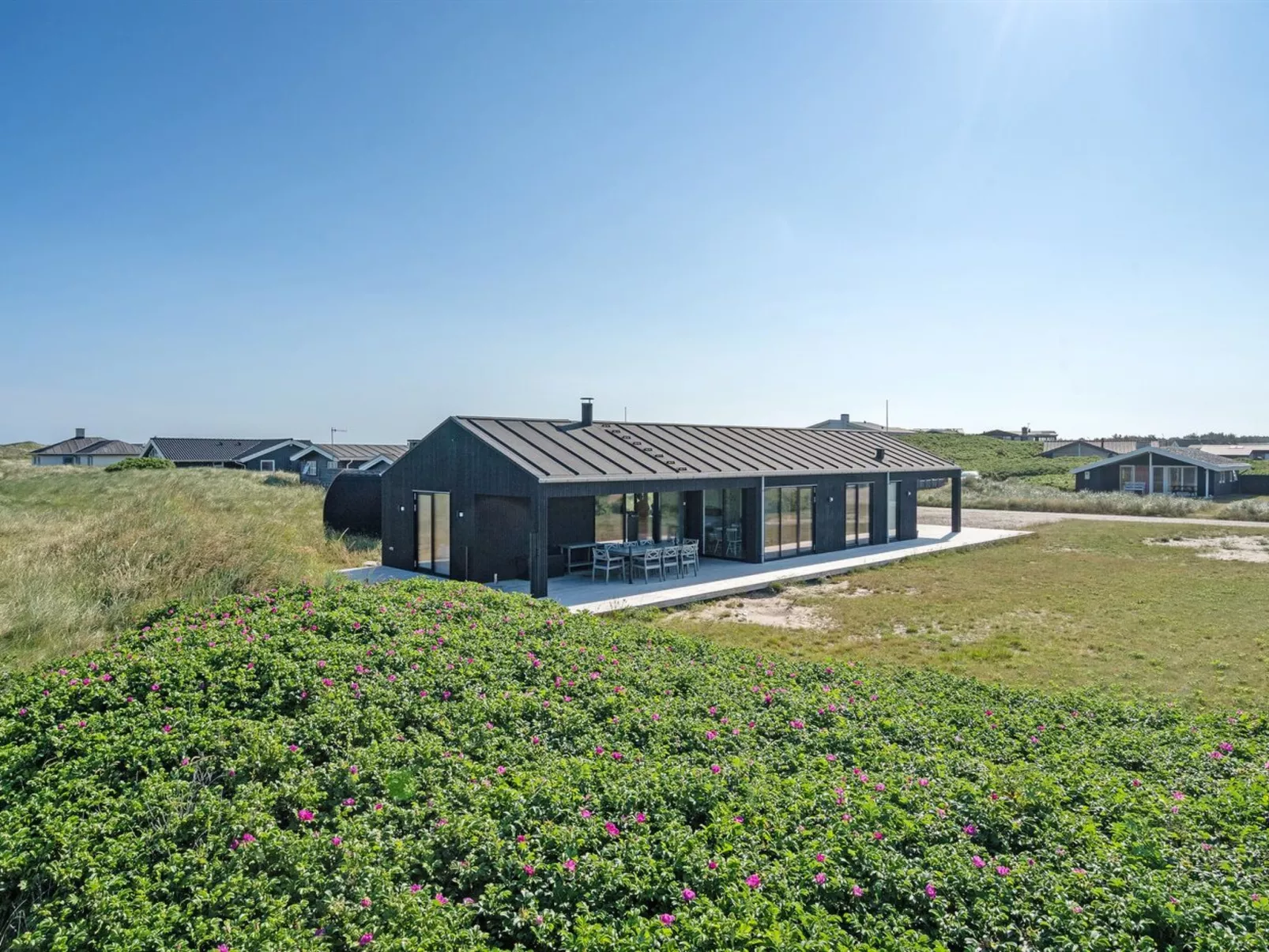 "Aiko" - 50m from the sea-Draußen