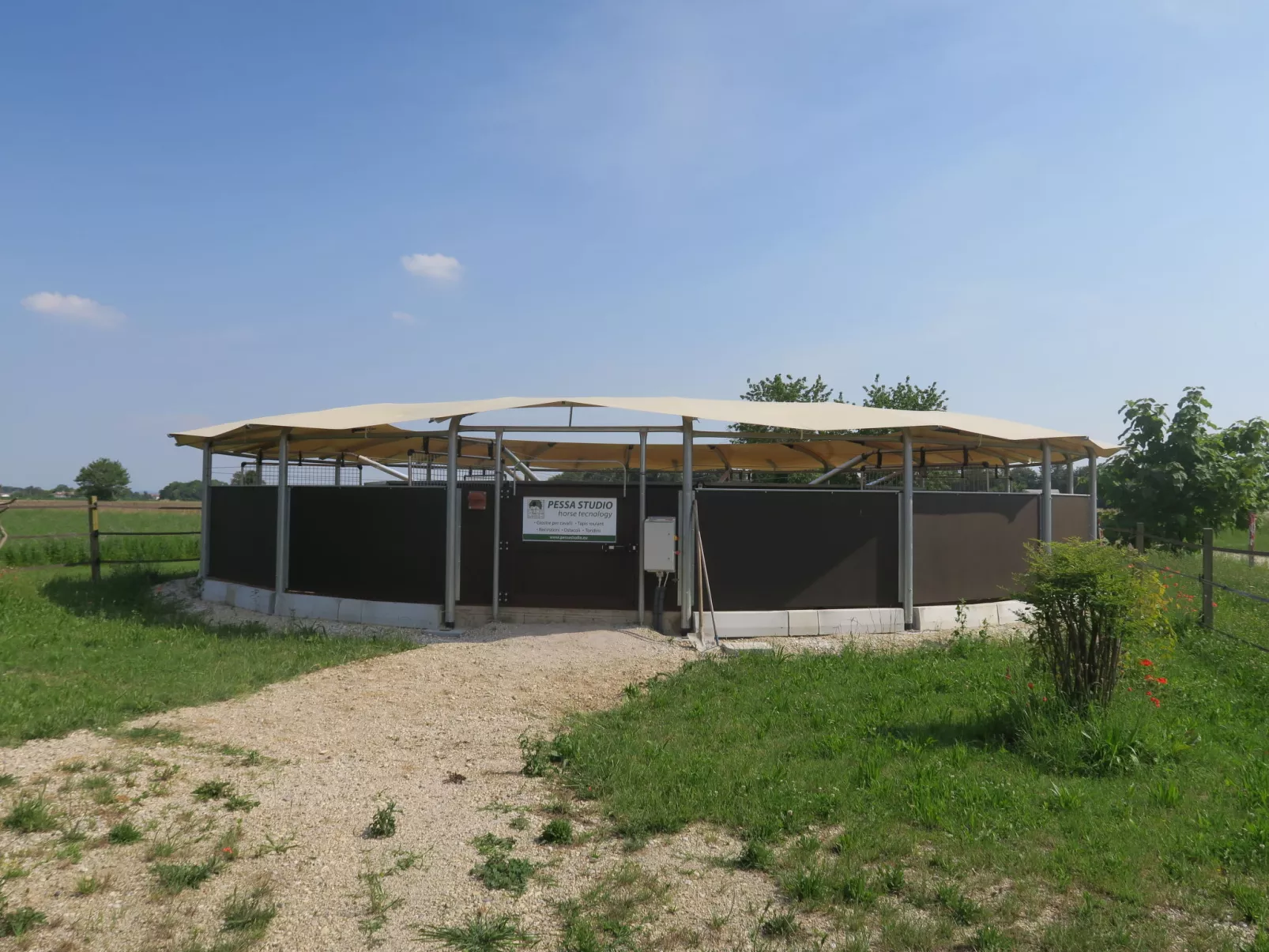 Domus Magna-Outside