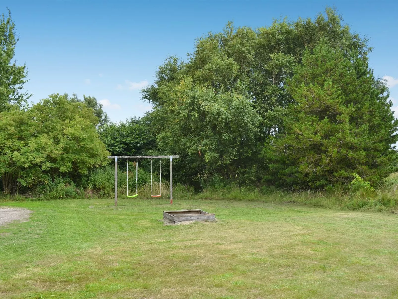 "Vivan" - 3.8km from the sea-Outside