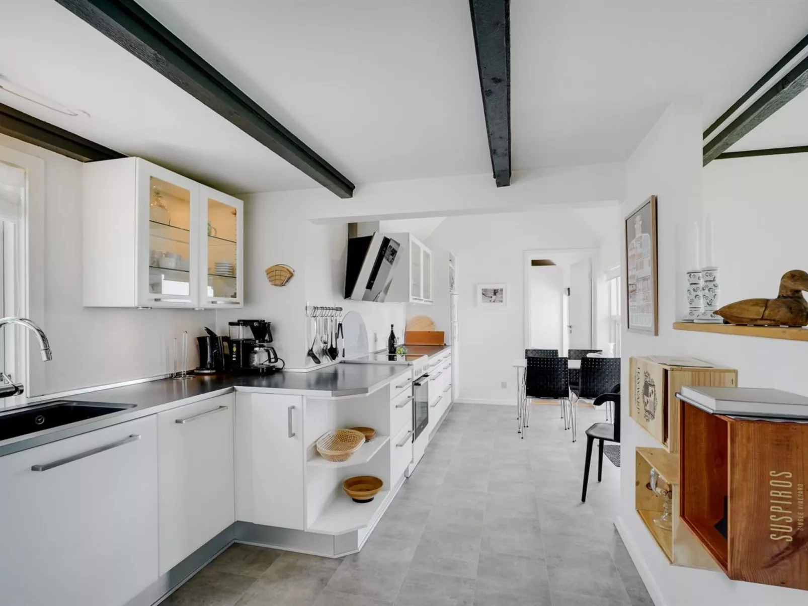 "Edvia" - 700m to the fjord-Inside