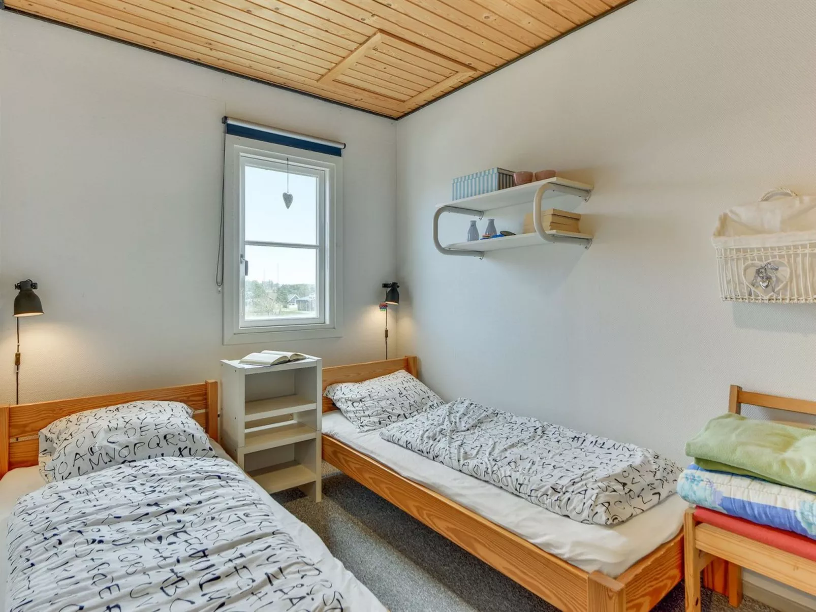 "Cita" - 100m to the fjord-Dedans