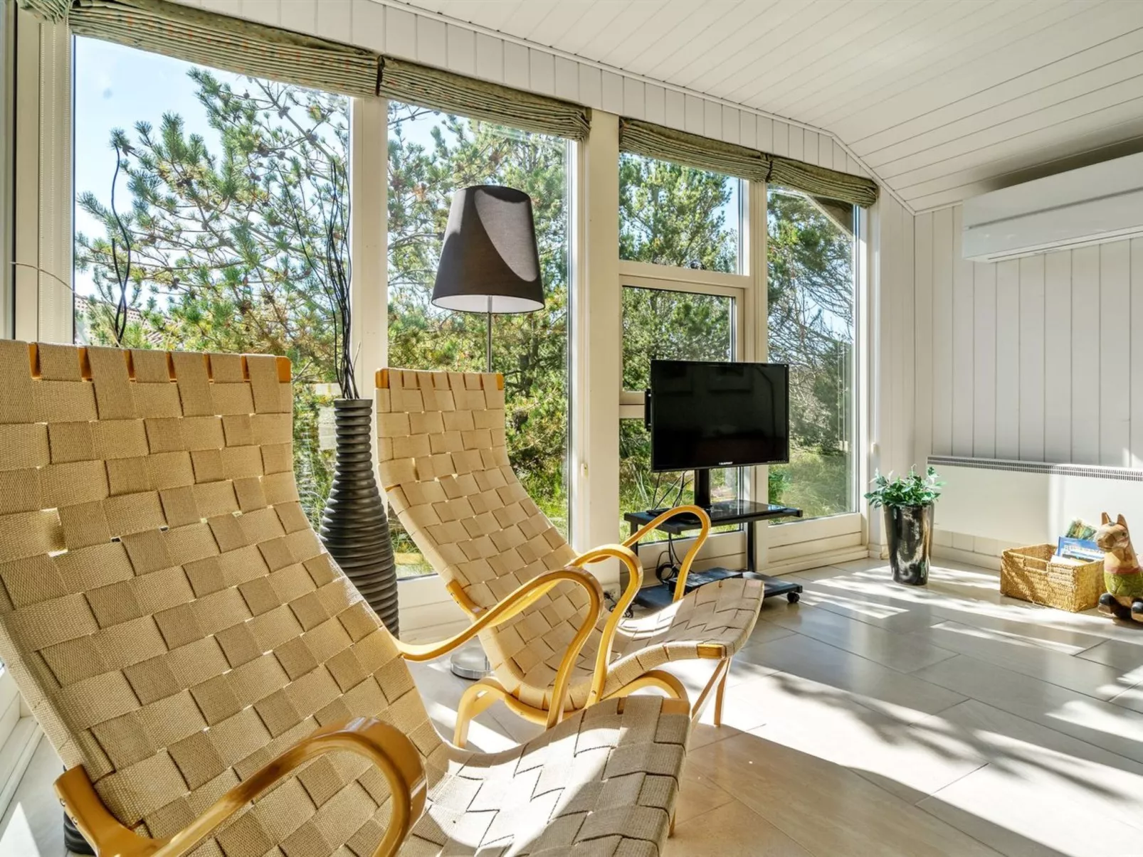 "Henkil" - 700m from the sea-Inside