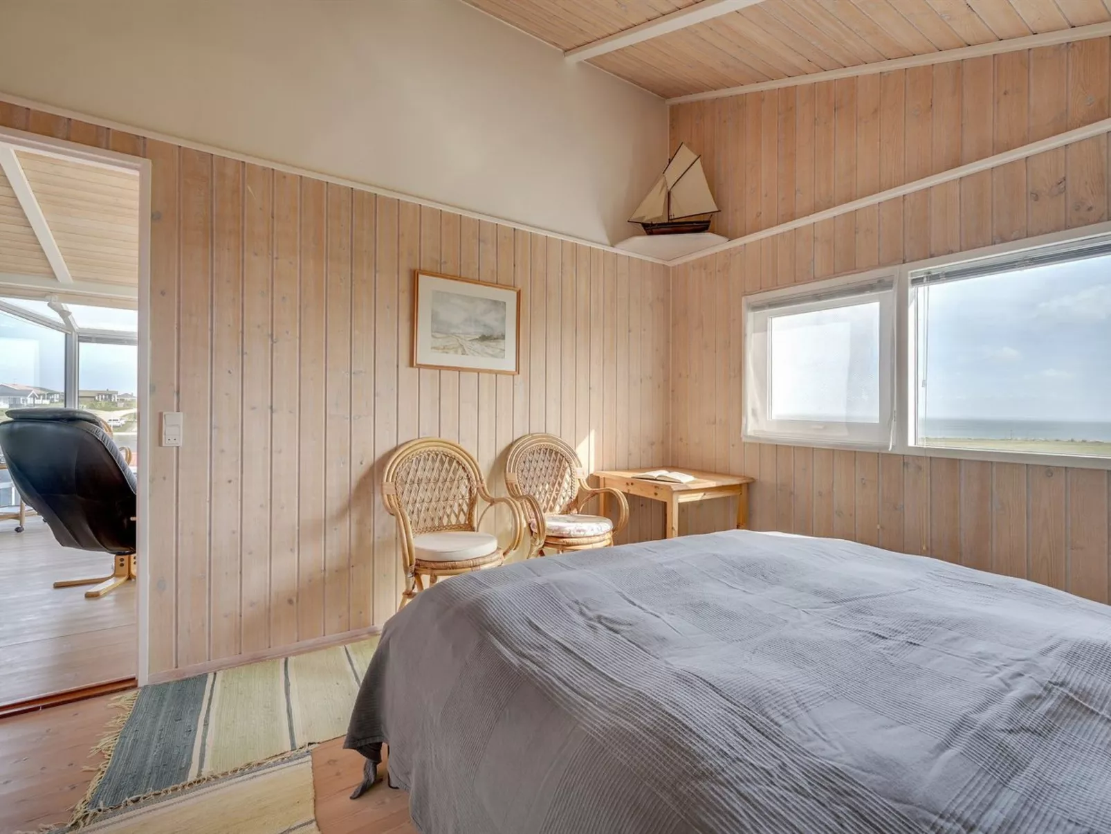 "Rajna" - 95m to the fjord-Inside