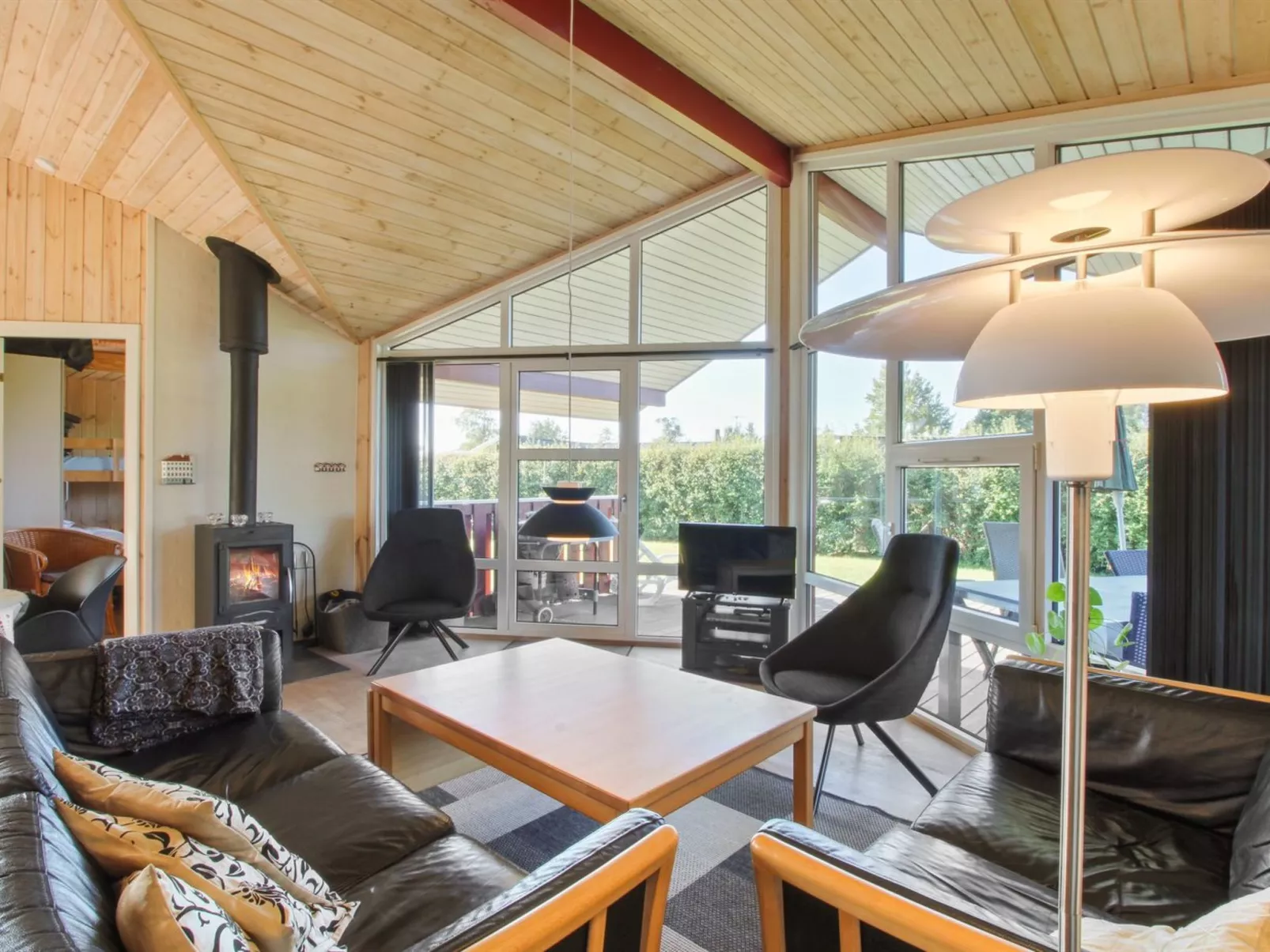 "Simjanka" - 600m from the sea-Drinnen