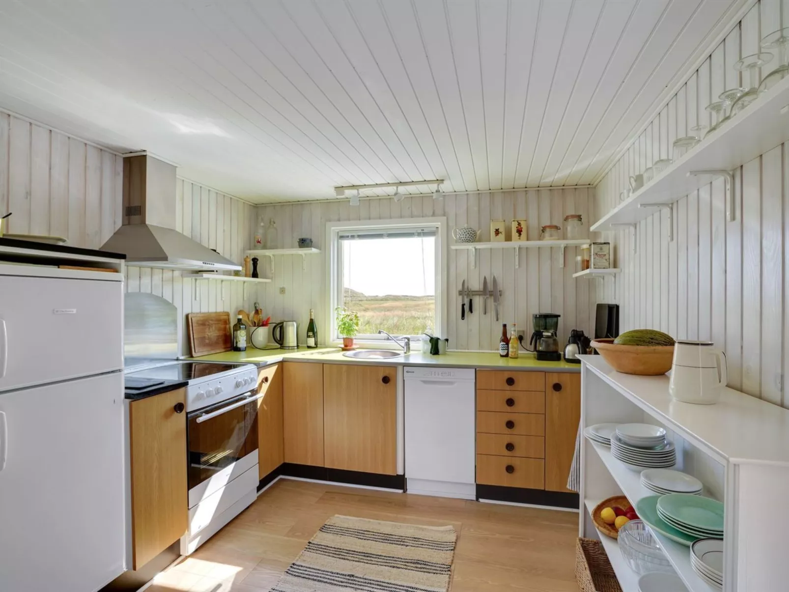 "Vuokko" - 400m from the sea-Inside