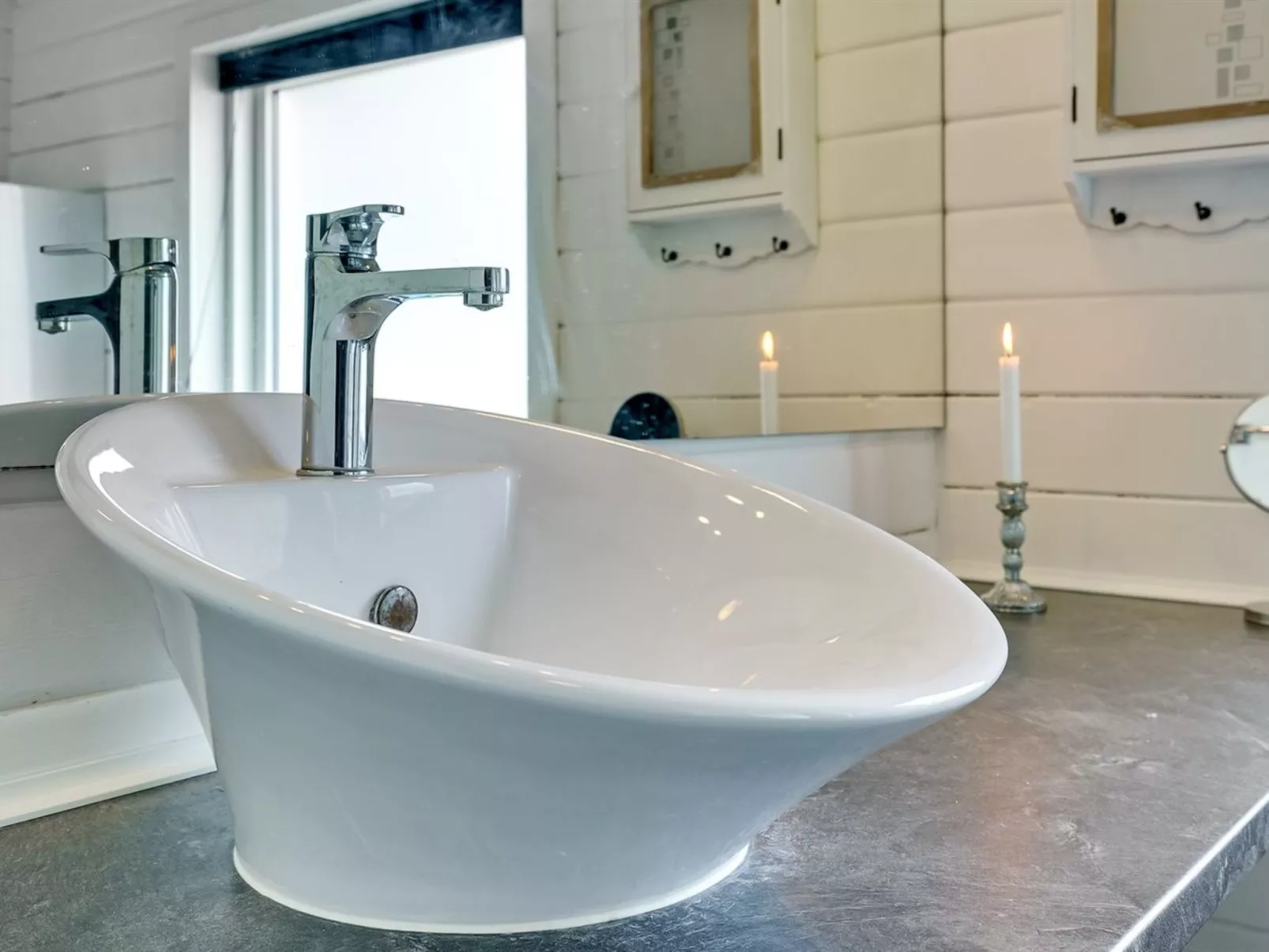 "Ølwir" - 400m to the fjord-Dedans