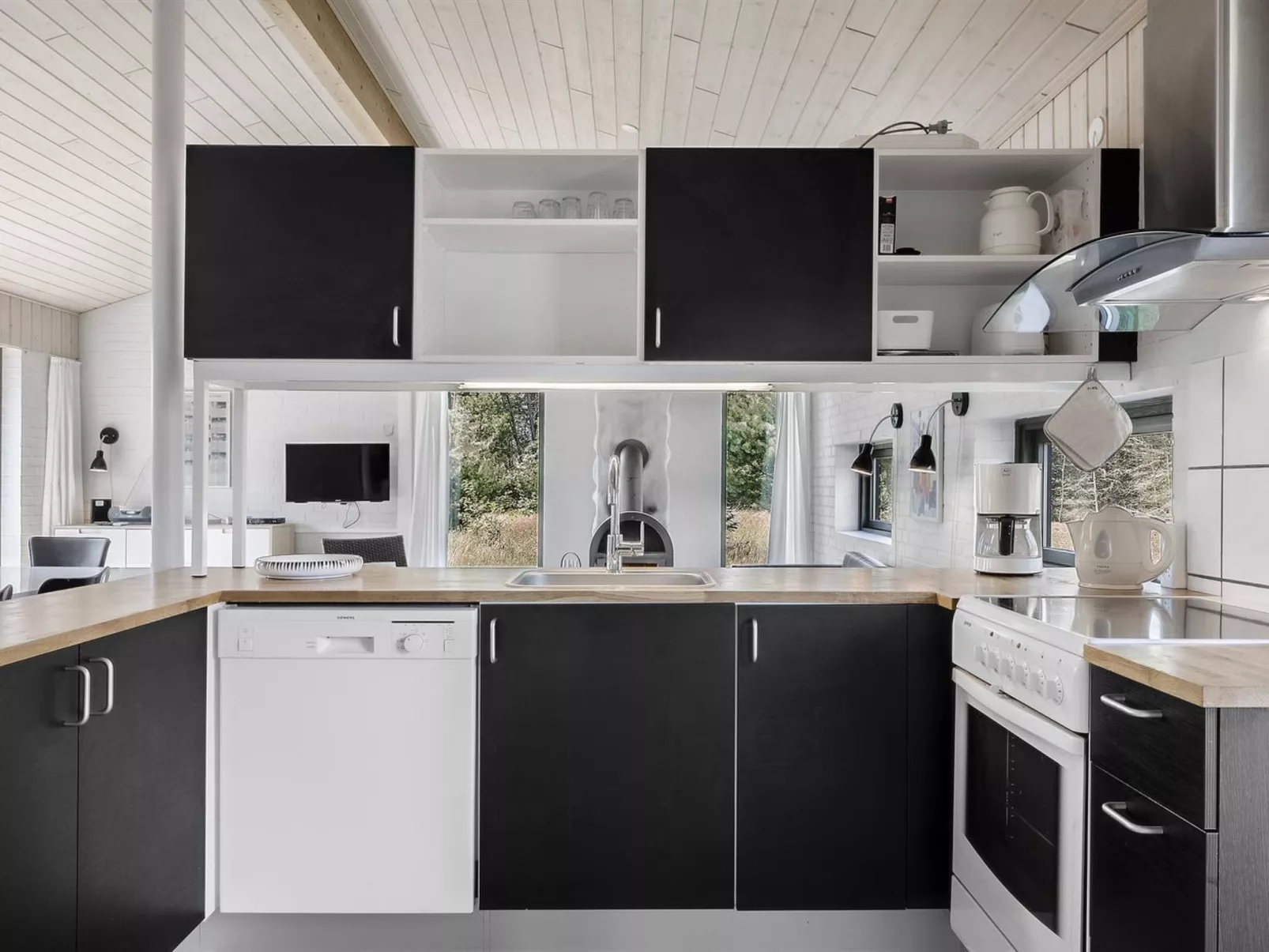 "Stojanka" - 1km from the sea-Inside