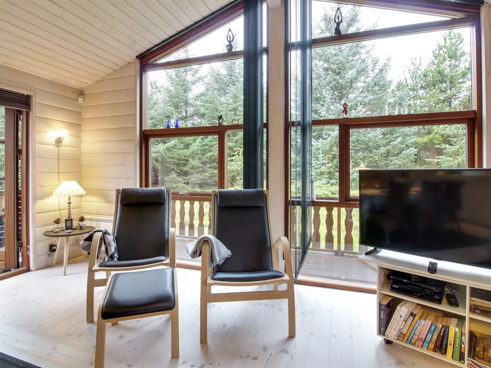 "Jo" - 1.2km from the sea-Dedans