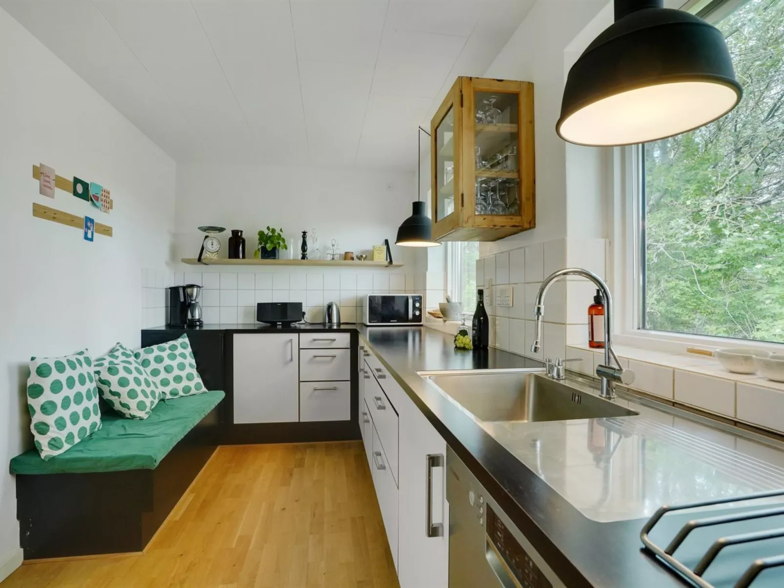 "Flor" - 900m from the sea-Drinnen