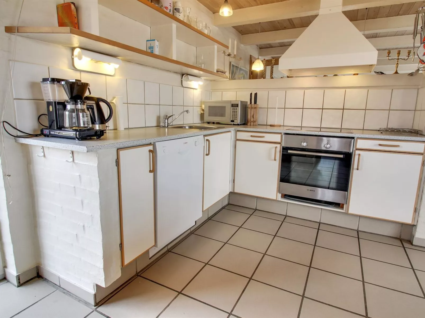 "Skuli" - 200m from the sea-Dedans