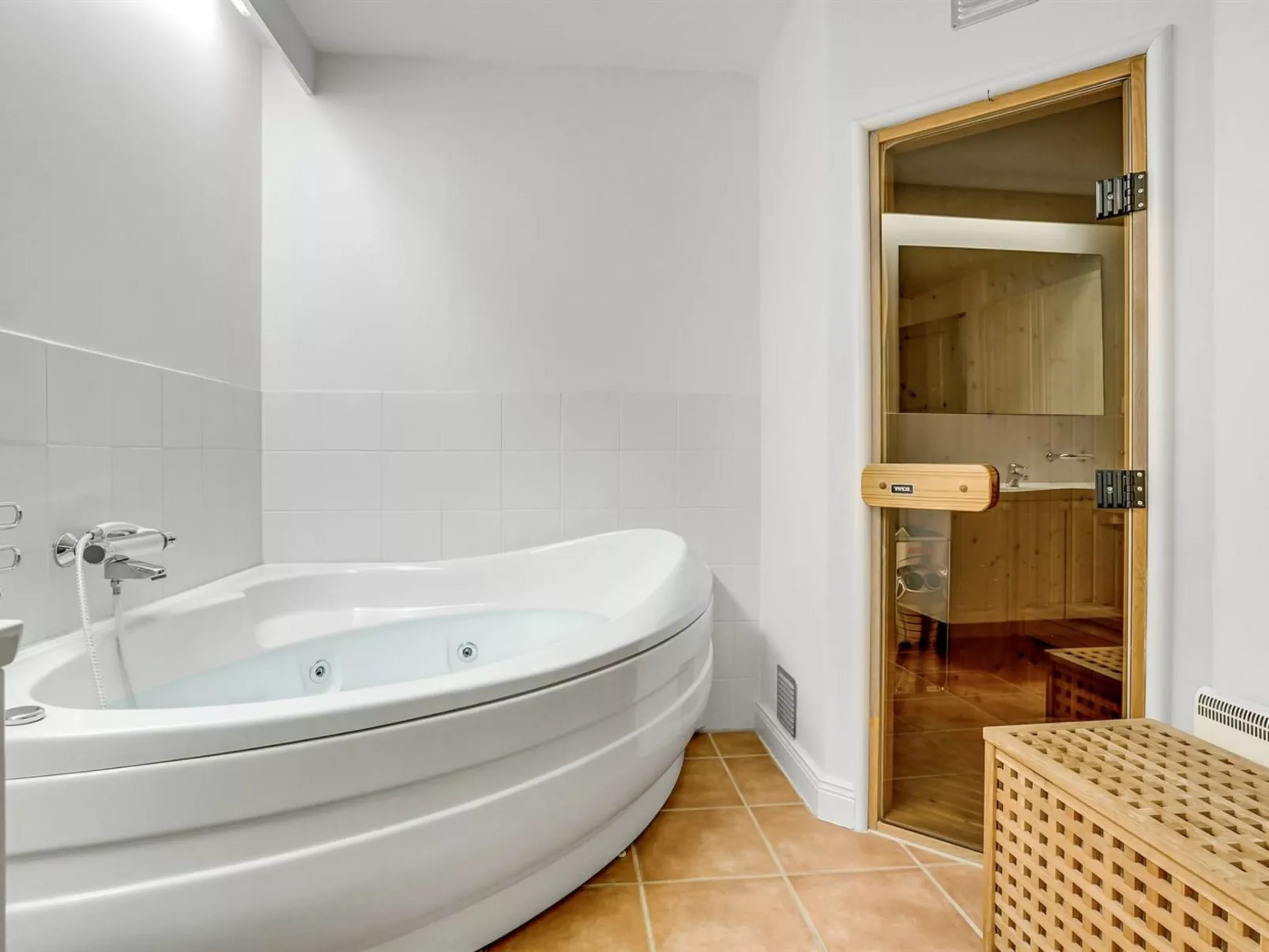 "Jannike" - 100m from the sea-Inside