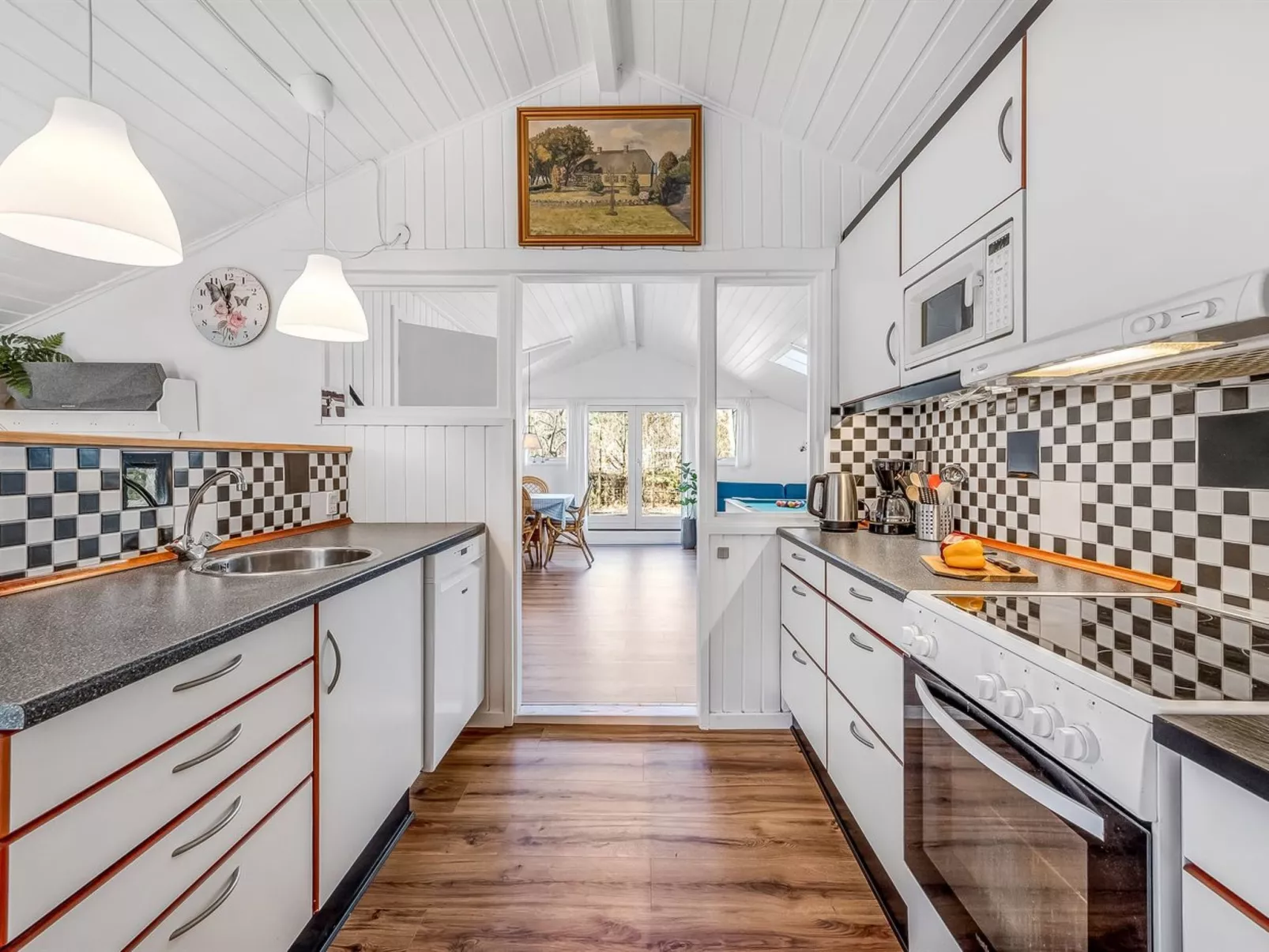 "Caya" - 450m to the fjord-Drinnen