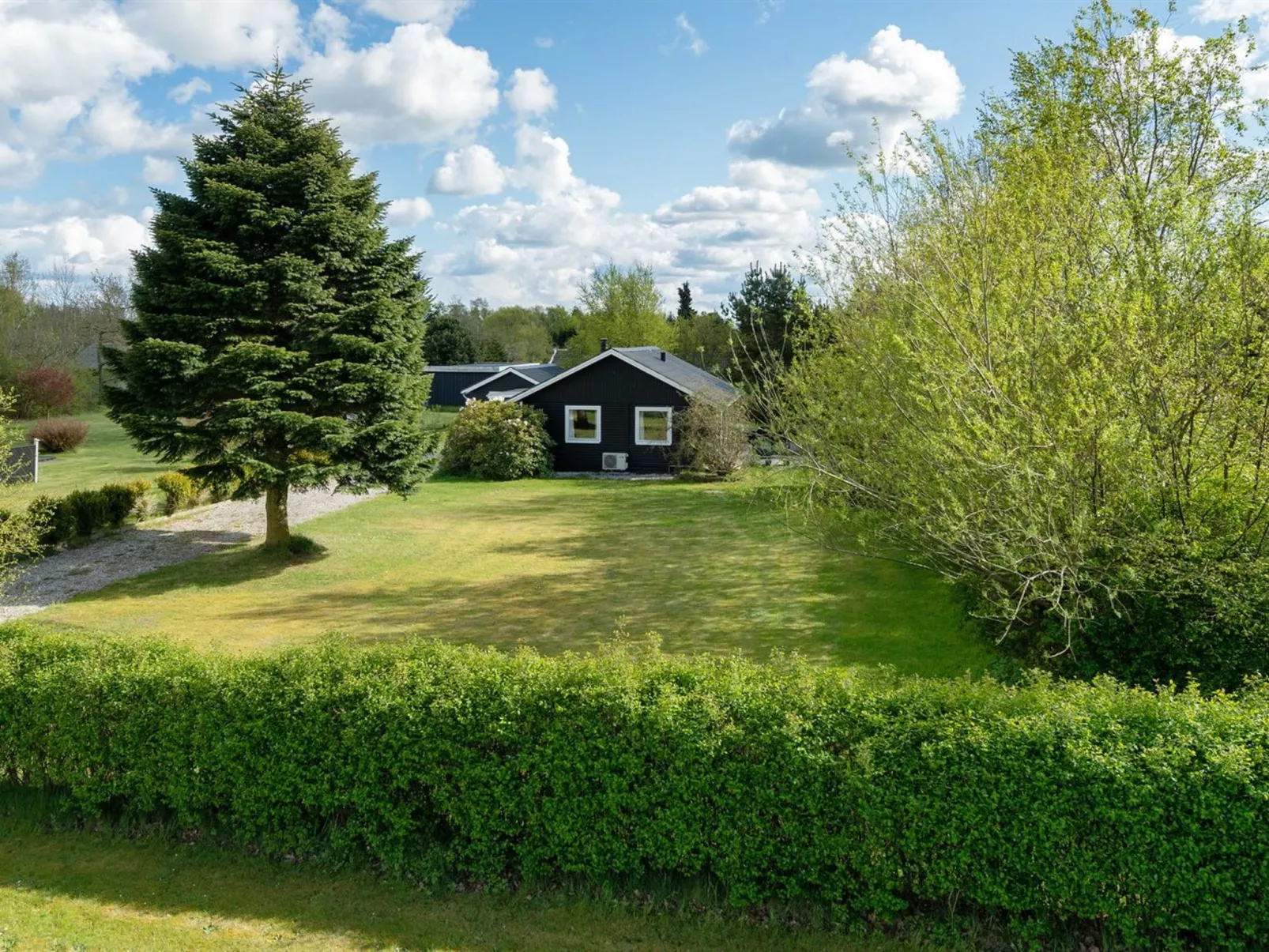 "Akira" - 500m to the fjord-Draußen