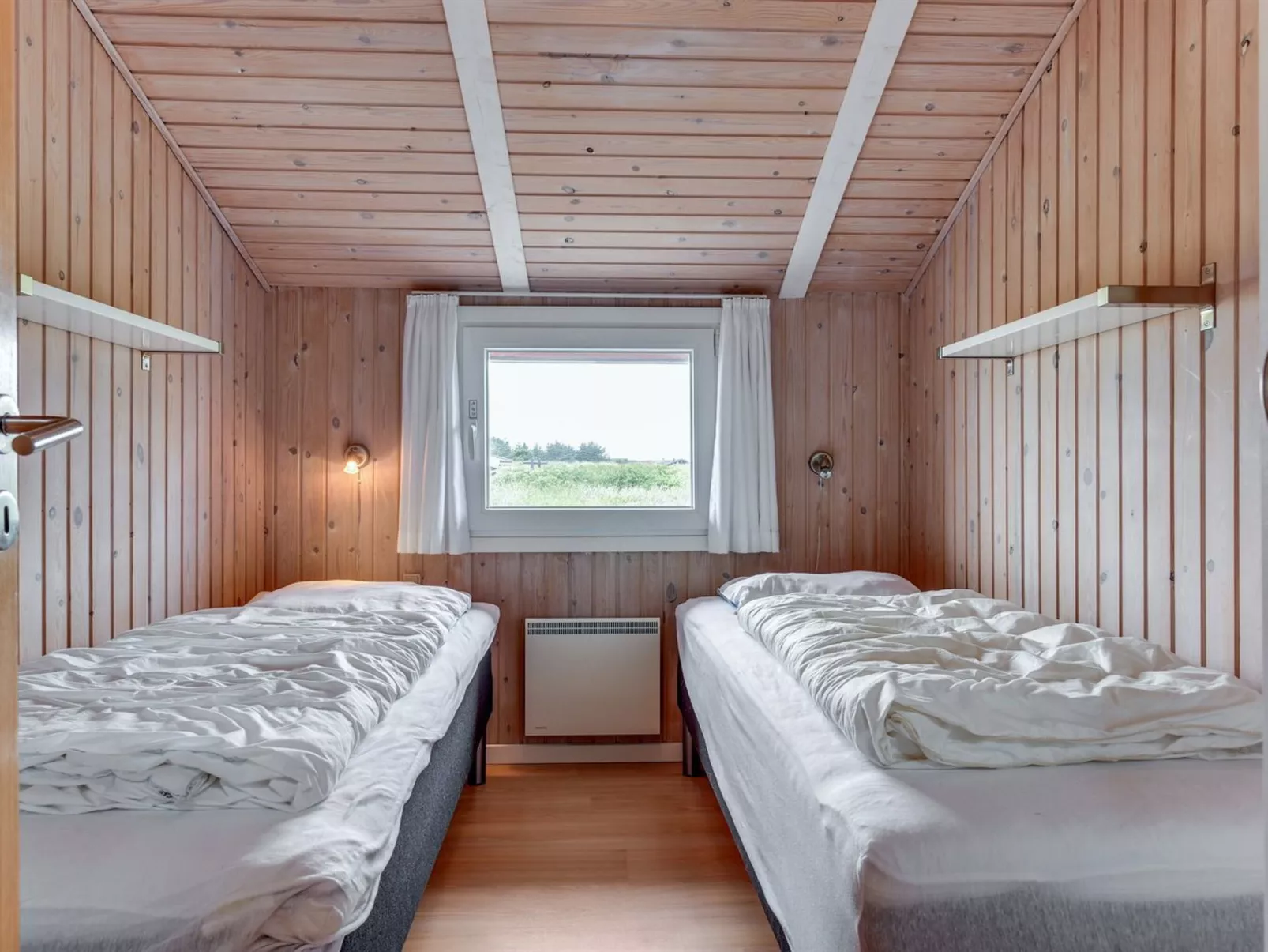 "Mogens" -  from the sea-Dedans