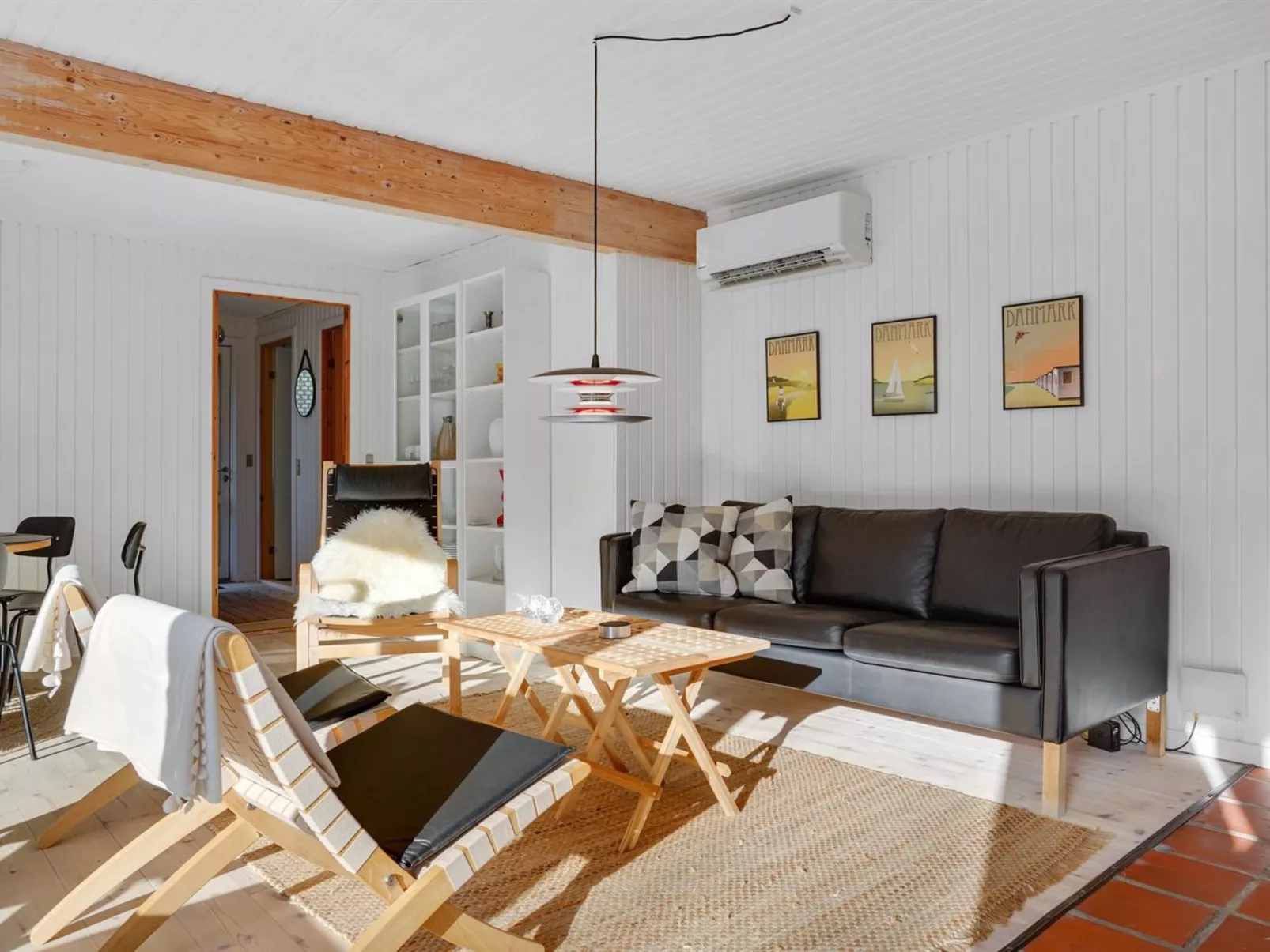 "Skjold" - 600m from the sea-Dedans