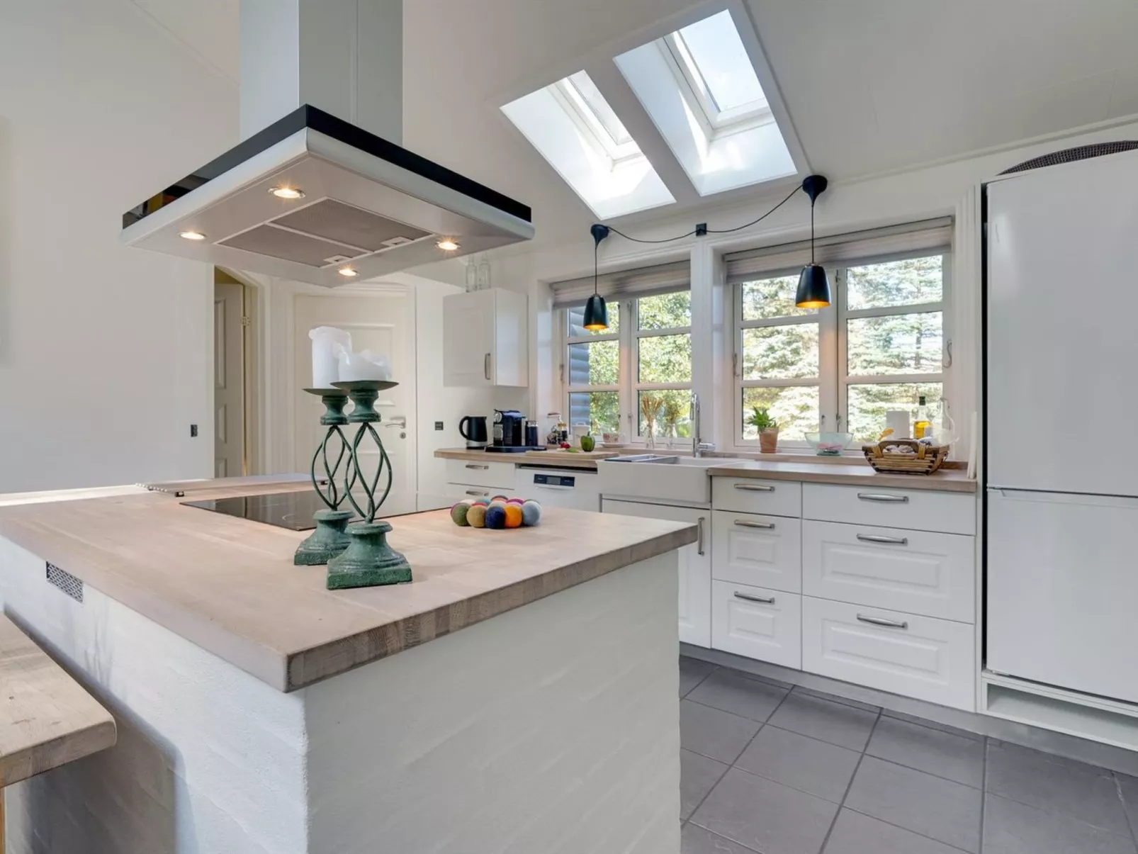 "Amon" - 670m from the sea-Inside