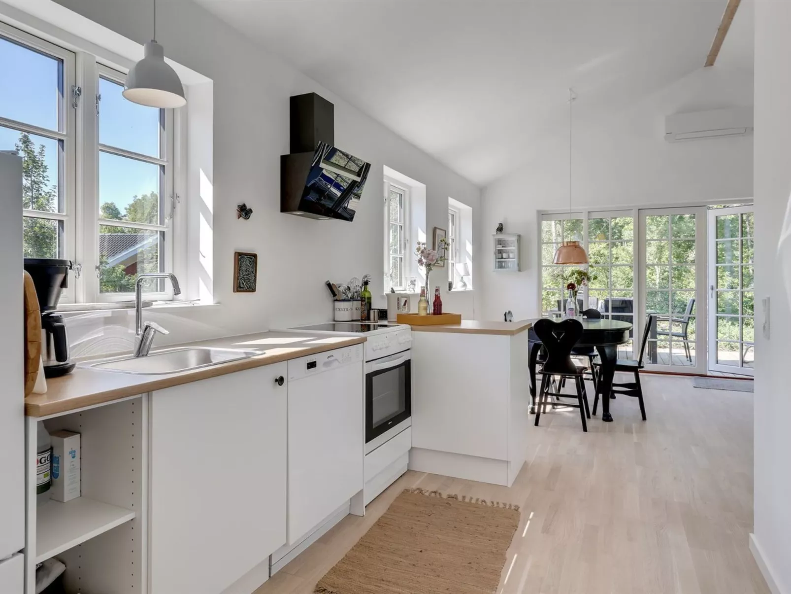 "Sami" - 200m from the sea-Drinnen